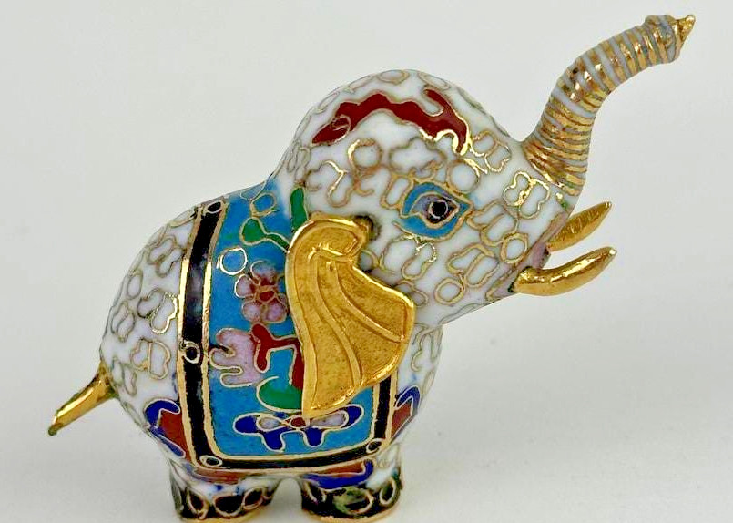 Vintage Chinese Cloisonne Enamel Miniature Elephant Figurine Trunk Up 2" Vtg Vintage Chinese Cloisonne Enamel Miniature Elephant Figurine Trunk Up 2" Vtg