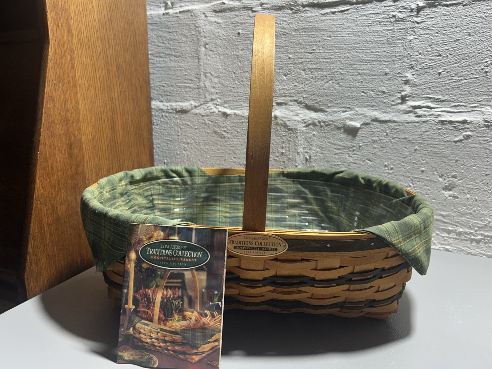 Longaberger 1998 Traditions, Collection, Hospitality Basket, Liner & Protector Longaberger 1998 Traditions, Collection, Hospitality Basket, Liner & Protector