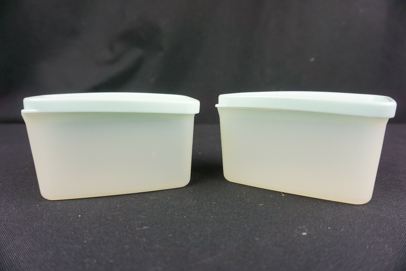 Tupperware Freeze It Mini/Snack Containers #2065 Set of 2 Mint Lids