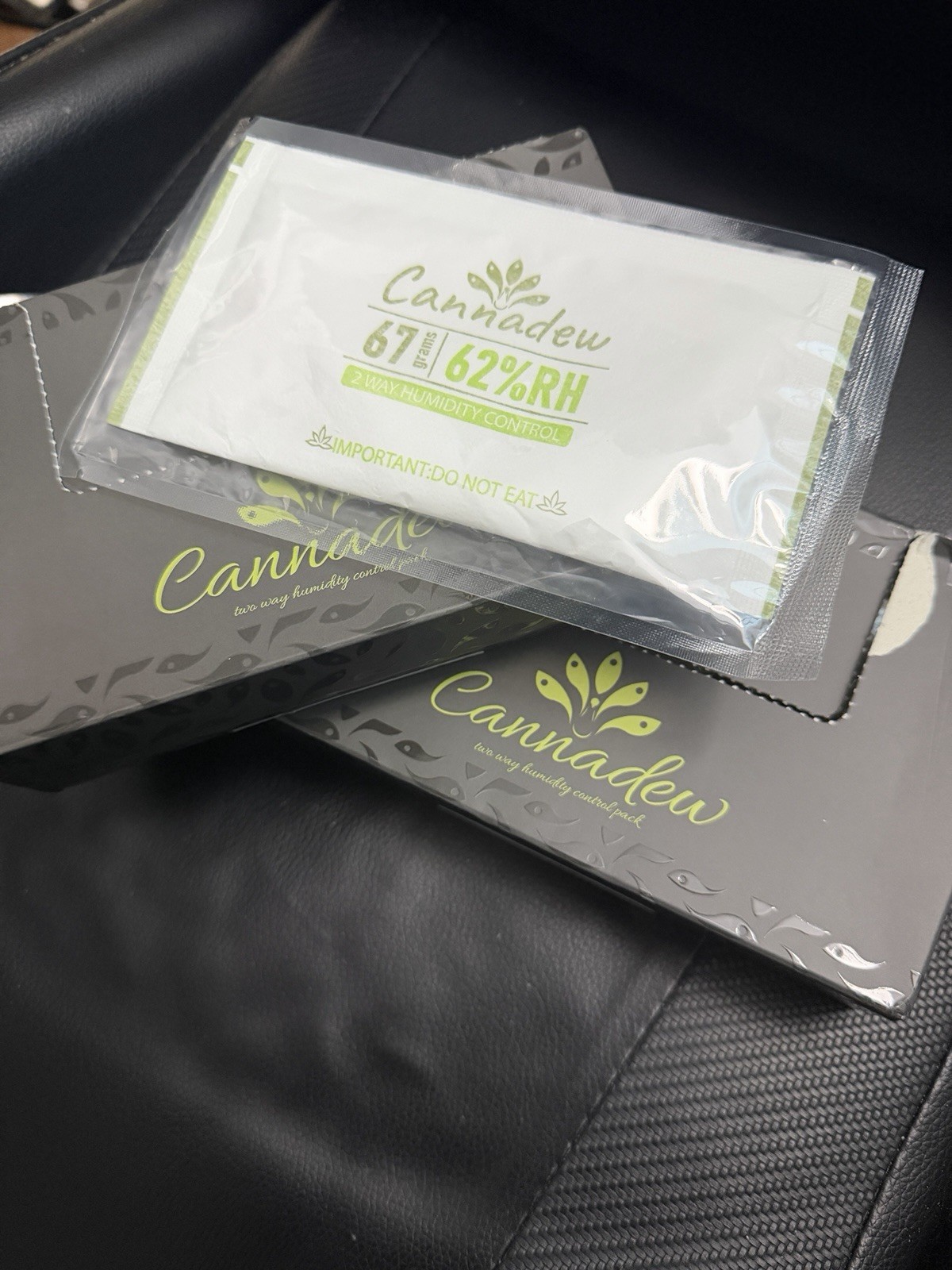 Cannadew 62% RH 2Way Humidity Control Pack 67g Adds & Removes-BETTER THAN BOVEDA