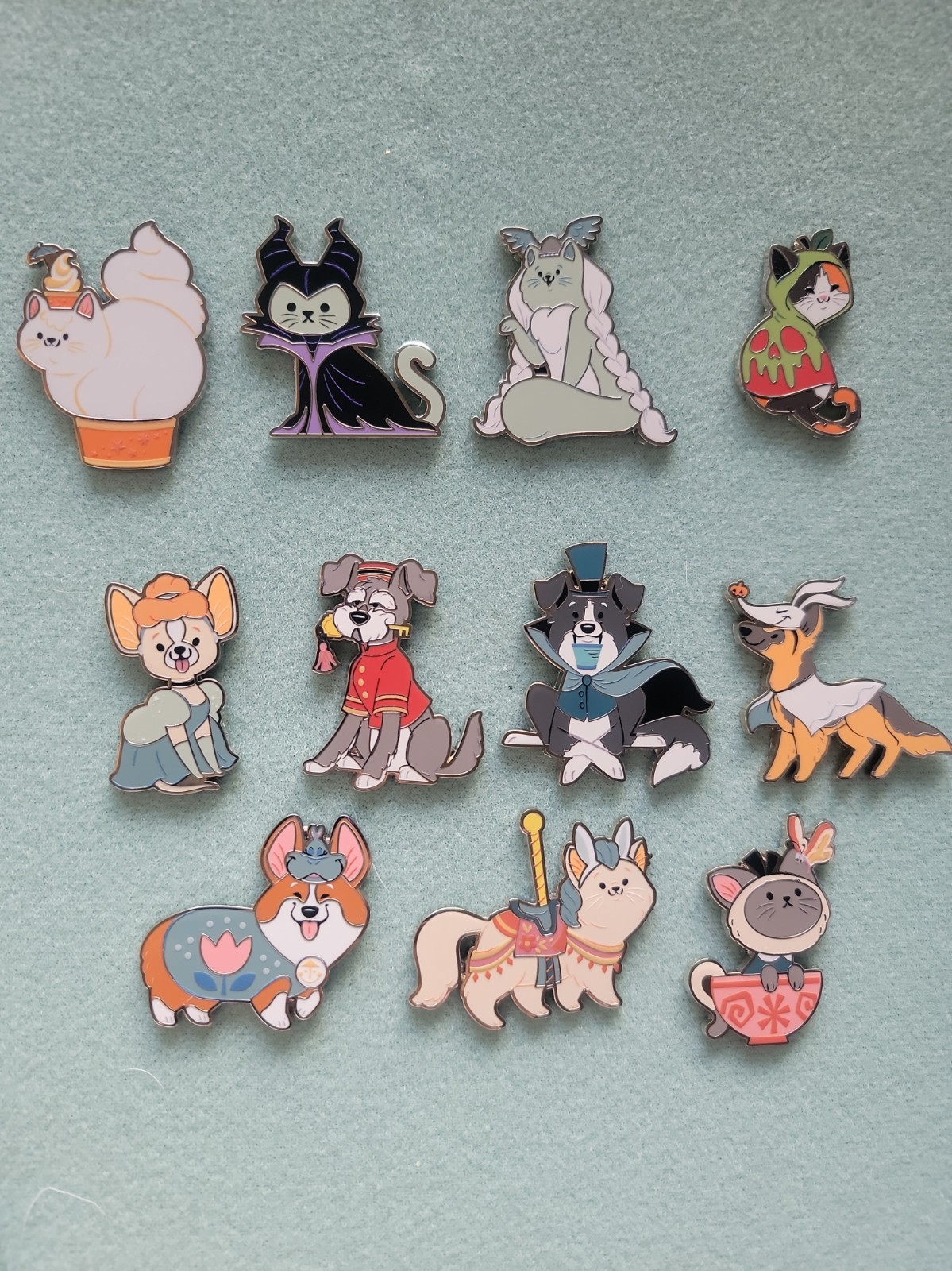 Disney Cats Dogs Halloween Costume Mystery Pins 2026 Limited Release Choose One Disney Cats Dogs Halloween Costume Mystery Pins 2026 Limited Release Choose One