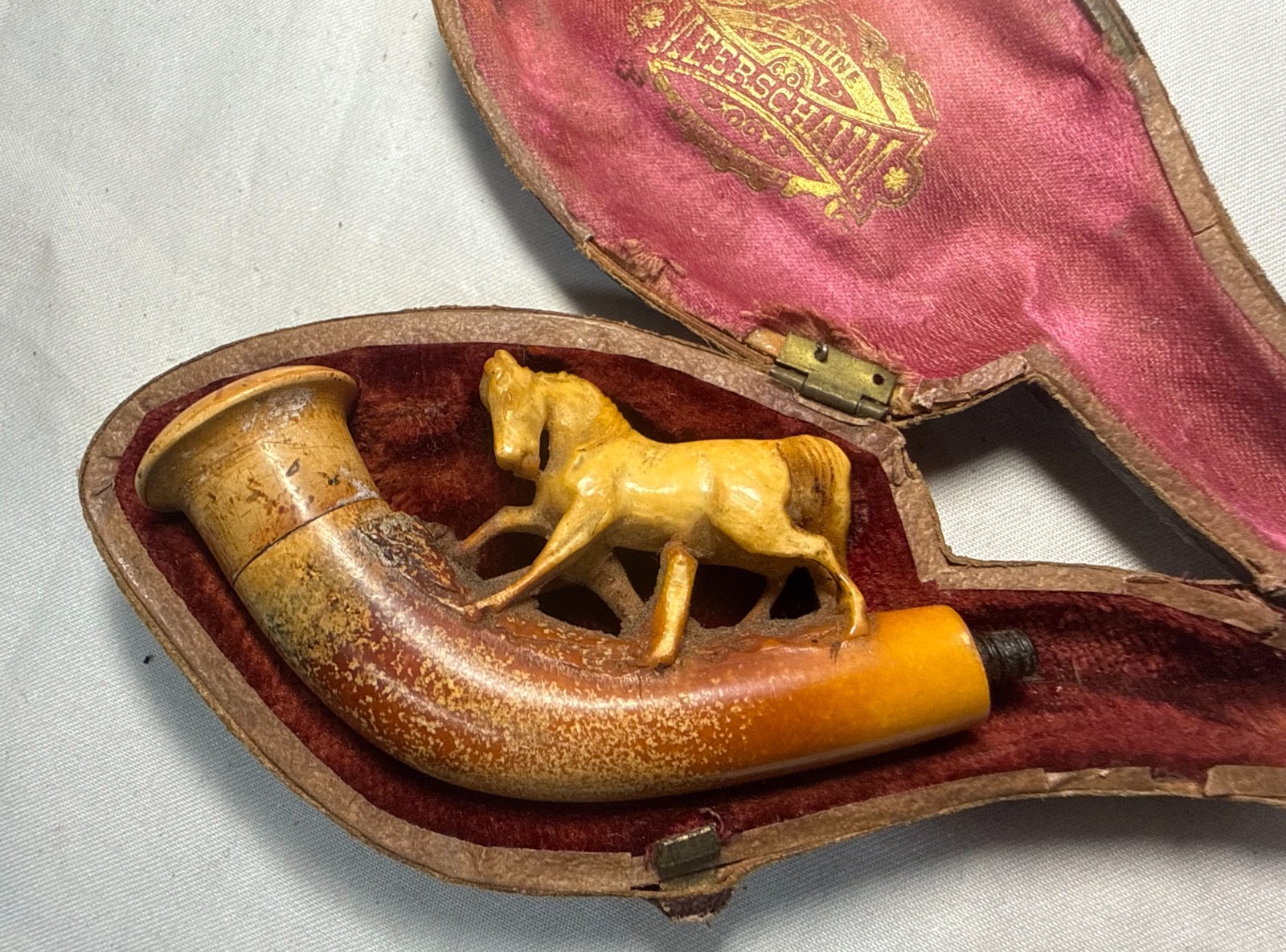 Antique 1800s hand carved horse meerschaum smoking pipe with hard case sculpture Antique 1800s hand carved horse meerschaum smoking pipe with hard case sculpture