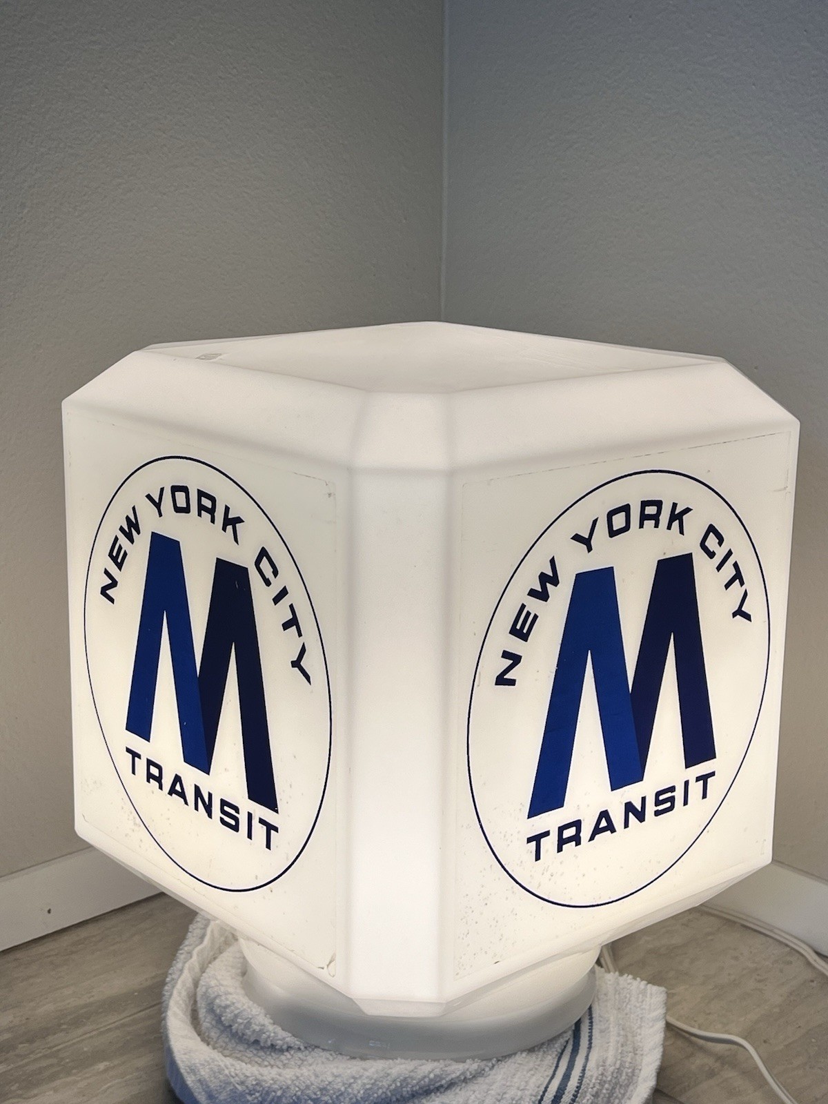 ANTIQUE NYC SUBWAY TRANSIT GLOBE - NEW YORK NY METRO ANTIQUE NYC SUBWAY TRANSIT GLOBE - NEW YORK NY METRO