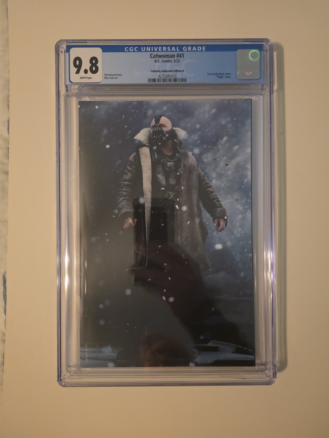 Catwoman #41 9.8 CGC (2022 Tom Hardy Celebrity Authentics Variant Cover)