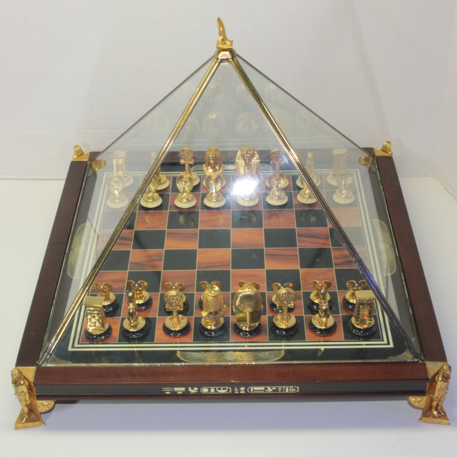 Franklin Mint King Tut Tutankhamun Chess Set 24K Gold Glass Pyramid Egyptian Franklin Mint King Tut Tutankhamun Chess Set 24K Gold Glass Pyramid Egyptian