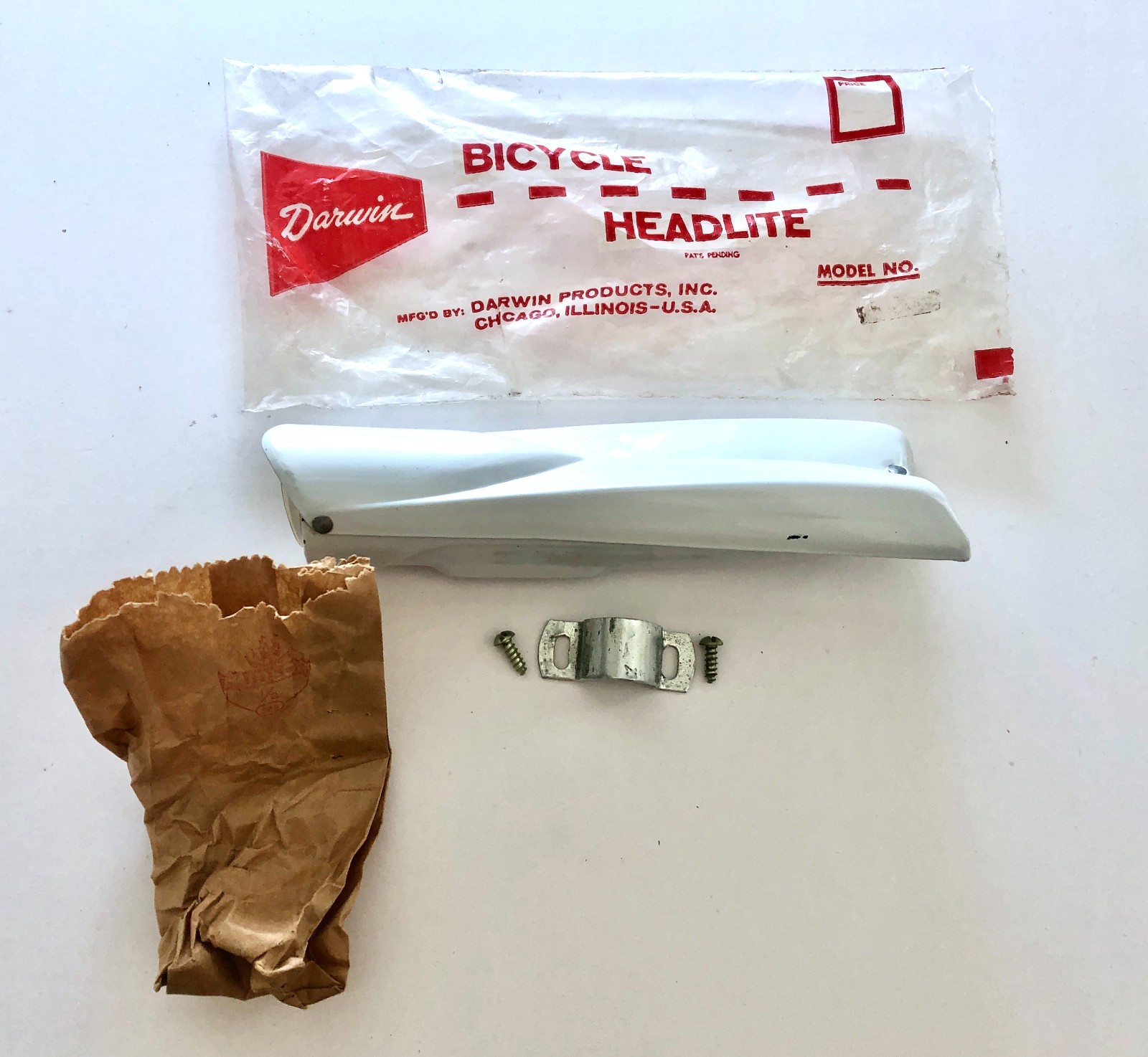 VINTAGE 1950'S / 60'S DARWIN BICYCLE TORPEDO HEADLIGHT NEVER USED NICE VINTAGE 1950'S / 60'S DARWIN BICYCLE TORPEDO HEADLIGHT NEVER USED NICE