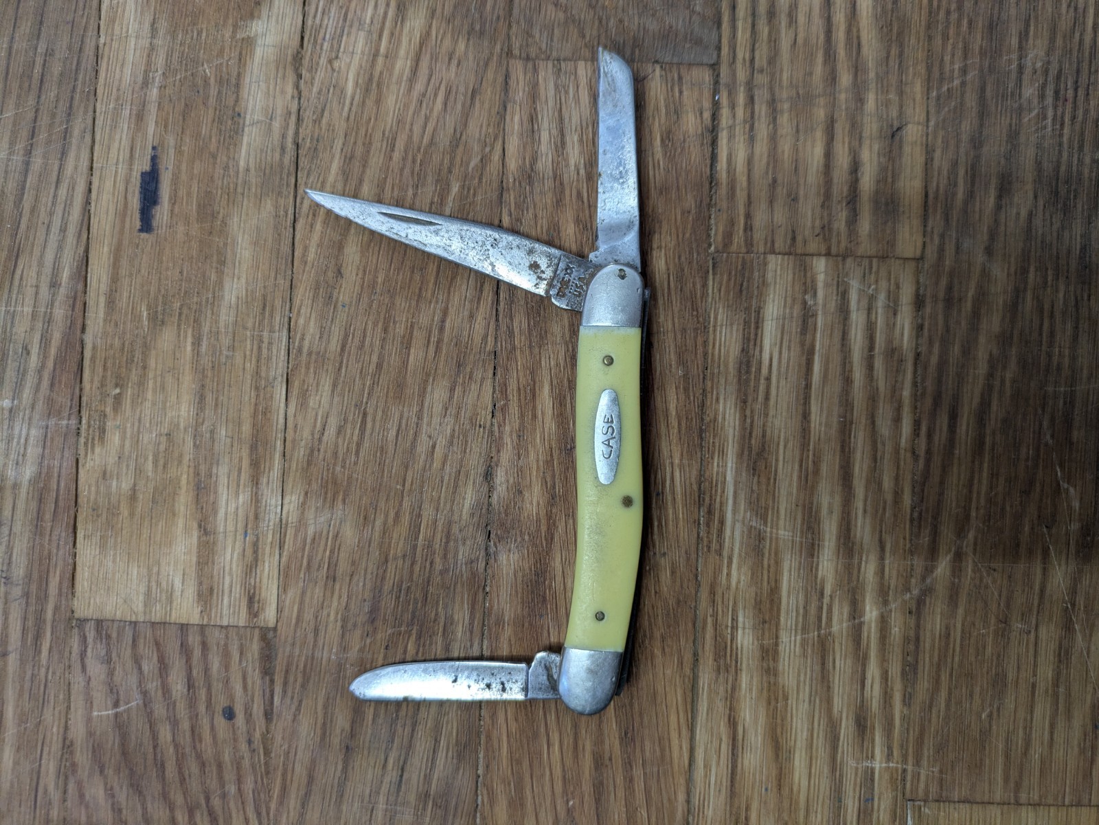 Vintage Case XX 3318 CV Stockman 3 Blade Yellow Handle Folding Knife USA Vintage Case XX 3318 CV Stockman 3 Blade Yellow Handle Folding Knife USA