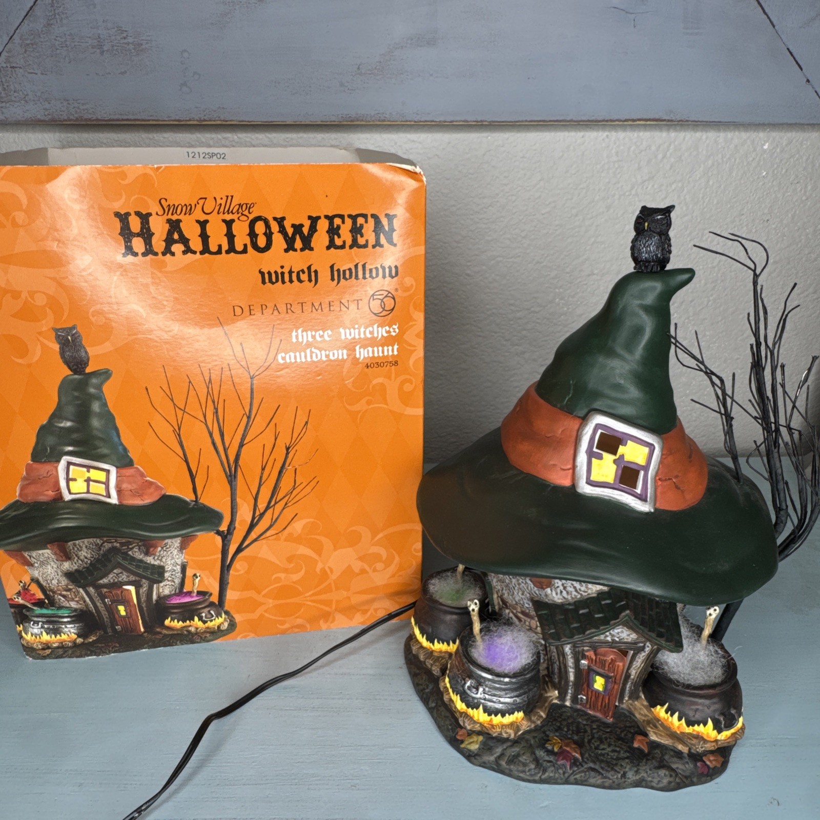DEPT 56 Halloween THREE WITCHES CAULDRON HAUNT Witch Hollow in Box 4030758 WORKS DEPT 56 Halloween THREE WITCHES CAULDRON HAUNT Witch Hollow in Box 4030758 WORKS