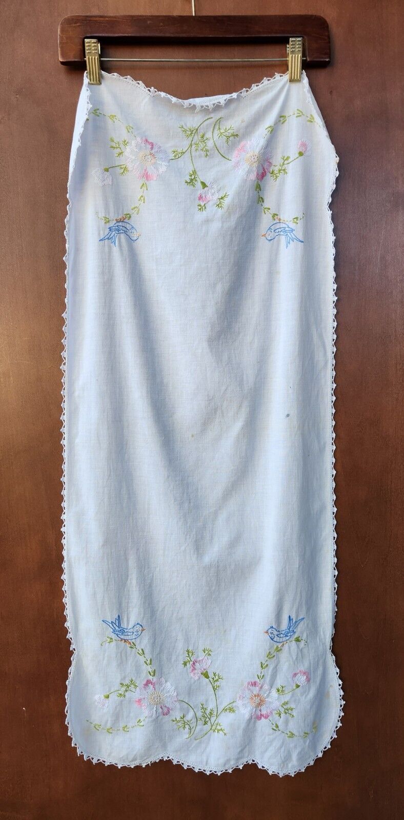 Vintage Embroidered White Linen Table Runner/Kitchen Towel Crochet Sides