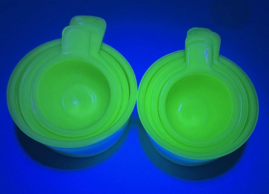RARE Set 4 Vintage Jeannette Jadite Uranium Glow Measuring Cups Excellent RARE Set 4 Vintage Jeannette Jadite Uranium Glow Measuring Cups Excellent