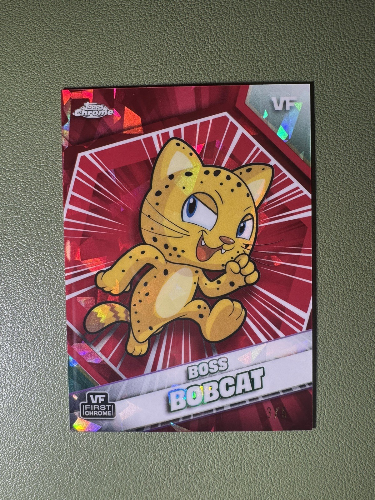2026 Topps Chrome Sapphire VeeFriends Boss Bobcat /5 2026 Topps Chrome Sapphire VeeFriends Boss Bobcat /5