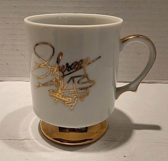 Rare Vintage Liberace Footed Mug Gold Metallic Signature Piano Logo Rare Vintage Liberace Footed Mug Gold Metallic Signature Piano Logo