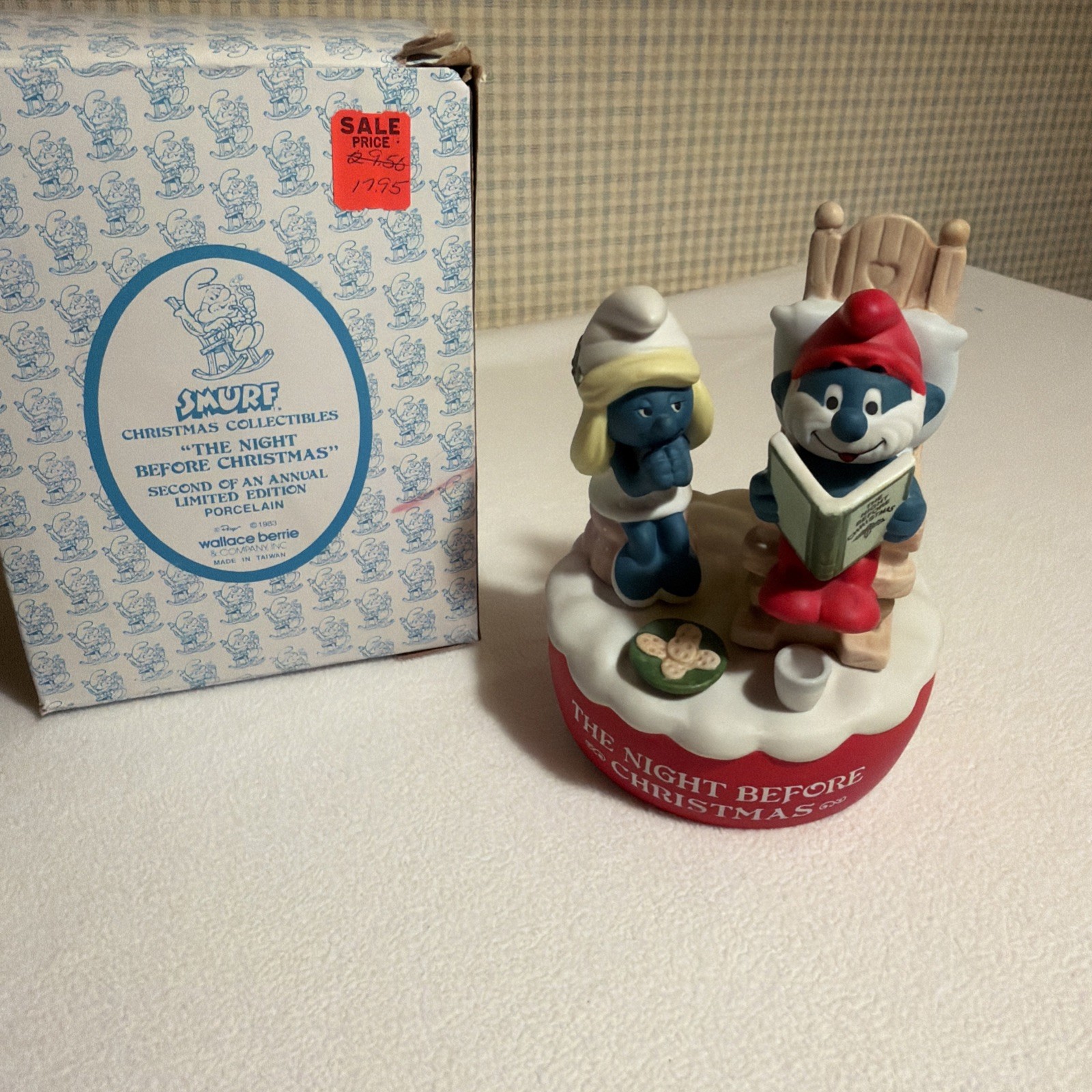 Vintage 1983 Smurf Music Box Wallace Berrie Night Before Christmas# 4016/6000 Vintage 1983 Smurf Music Box Wallace Berrie Night Before Christmas# 4016/6000