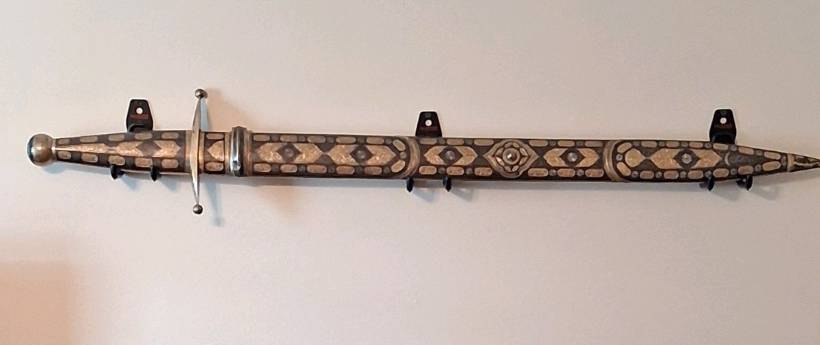 SPECTACULAR HUGE RUSSIAN CAUCASIAN DAGESTAN PRESENTATION SILVER KNIGHT'S SWORD. SPECTACULAR HUGE RUSSIAN CAUCASIAN DAGESTAN PRESENTATION SILVER KNIGHT'S SWORD.