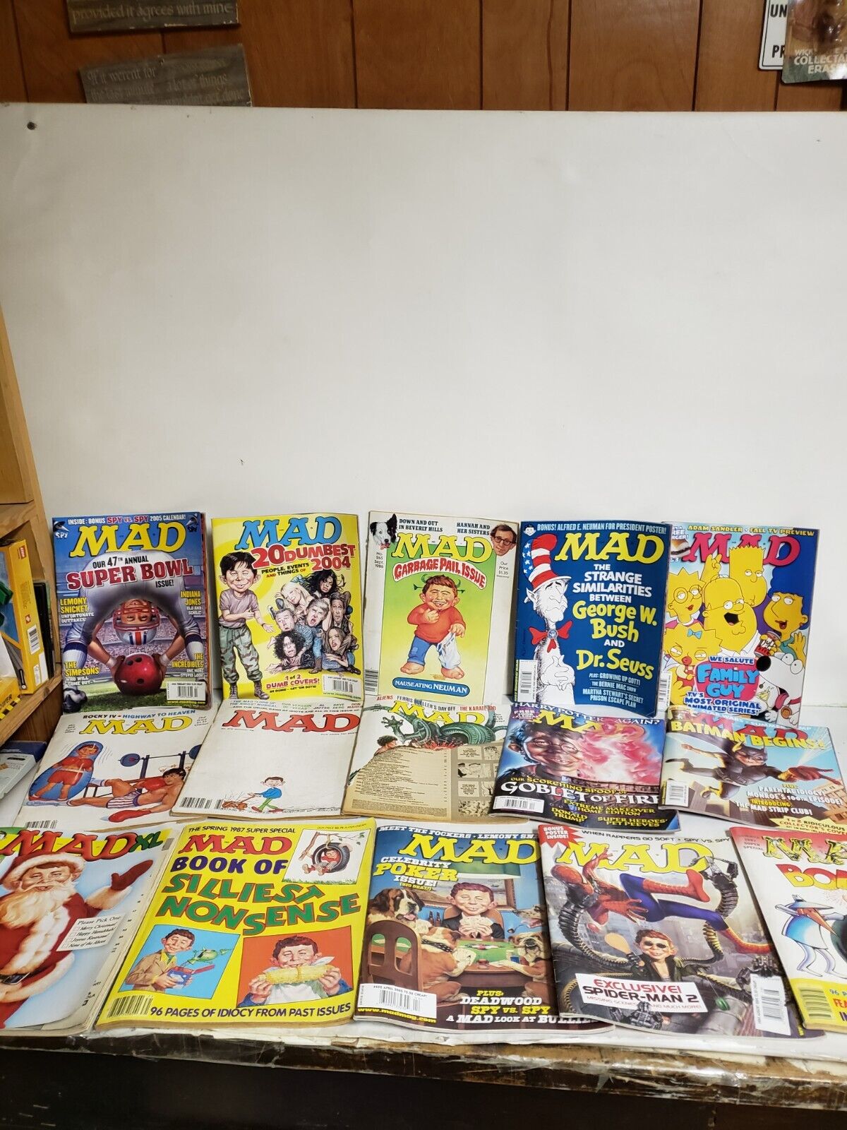mad magazines lot,kobe bryant,Donald Trump,PEE WEE HERMAN,35+MAGAZINES 