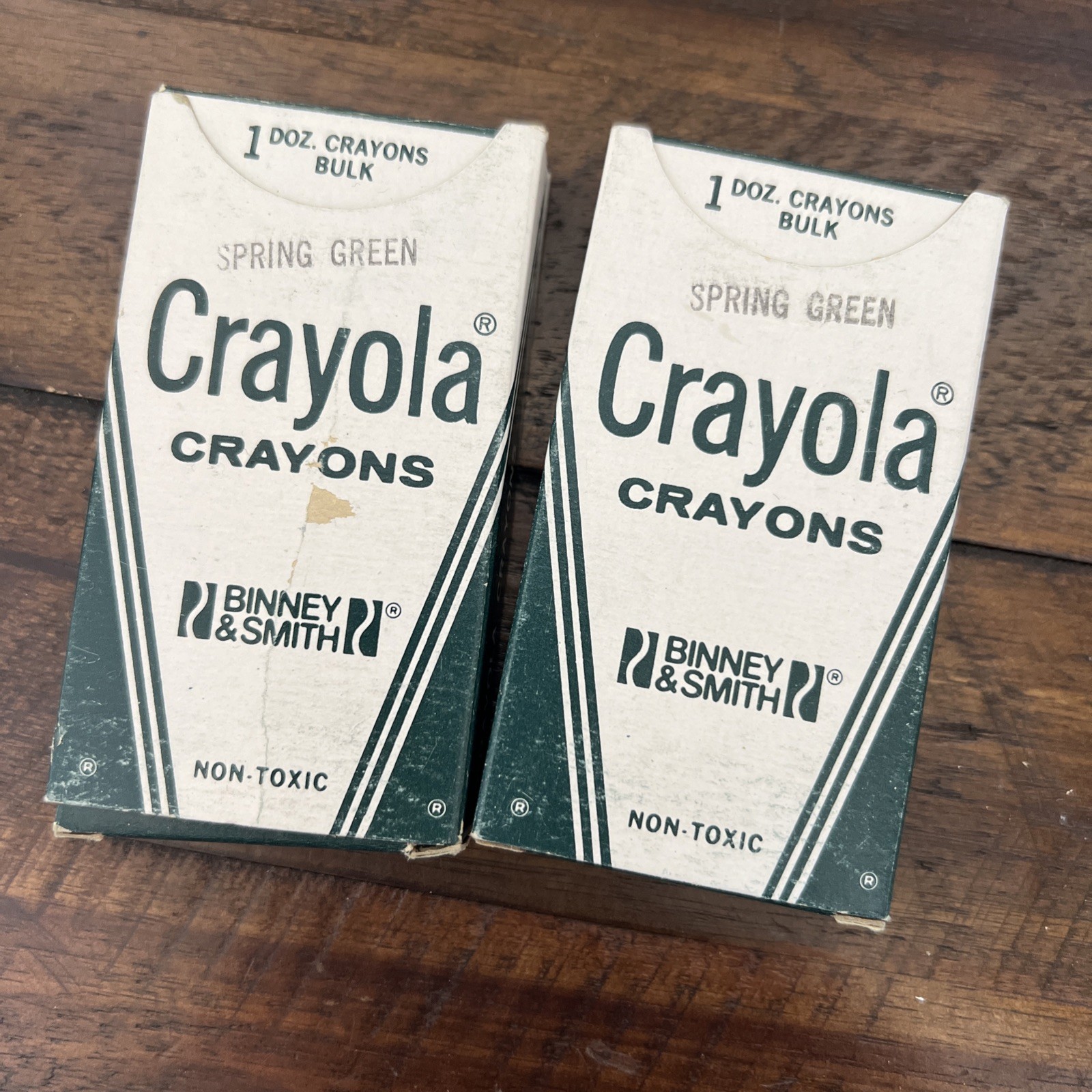2 Vintage Crayola Spring Green Crayons Binney &Smith New In Box Unused 2 Vintage Crayola Spring Green Crayons Binney &Smith New In Box Unused