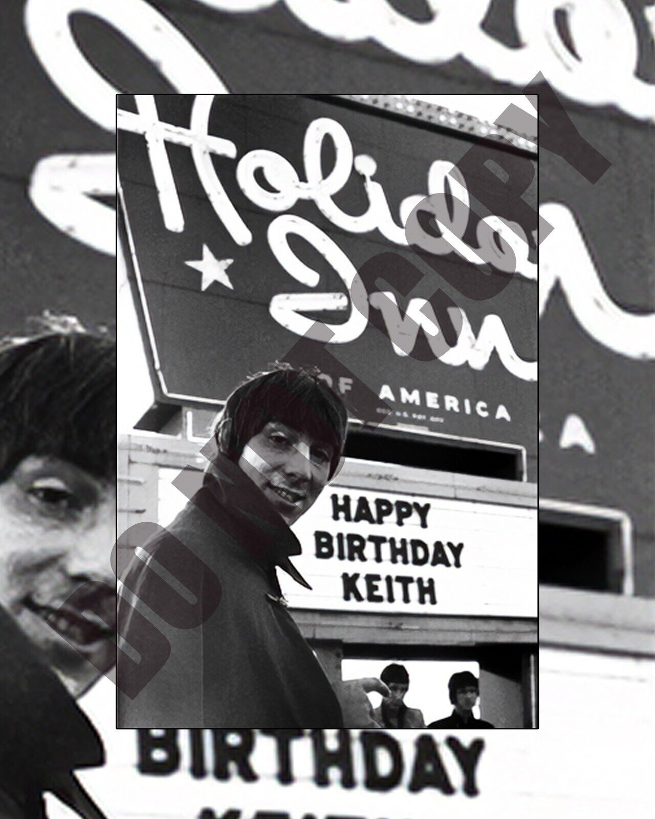 Keith Moon THE WHO  Outside Holiday Inn Wishing Happy Birthday Marque 8x10 Photo