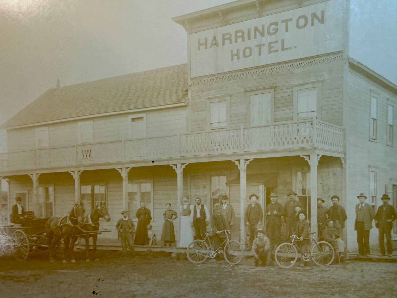 Original ANTIQUE PHOTO HARRINGTON HOTEL Late 1800's/Early 1900's ONE OF A KIND Original ANTIQUE PHOTO HARRINGTON HOTEL Late 1800's/Early 1900's ONE OF A KIND