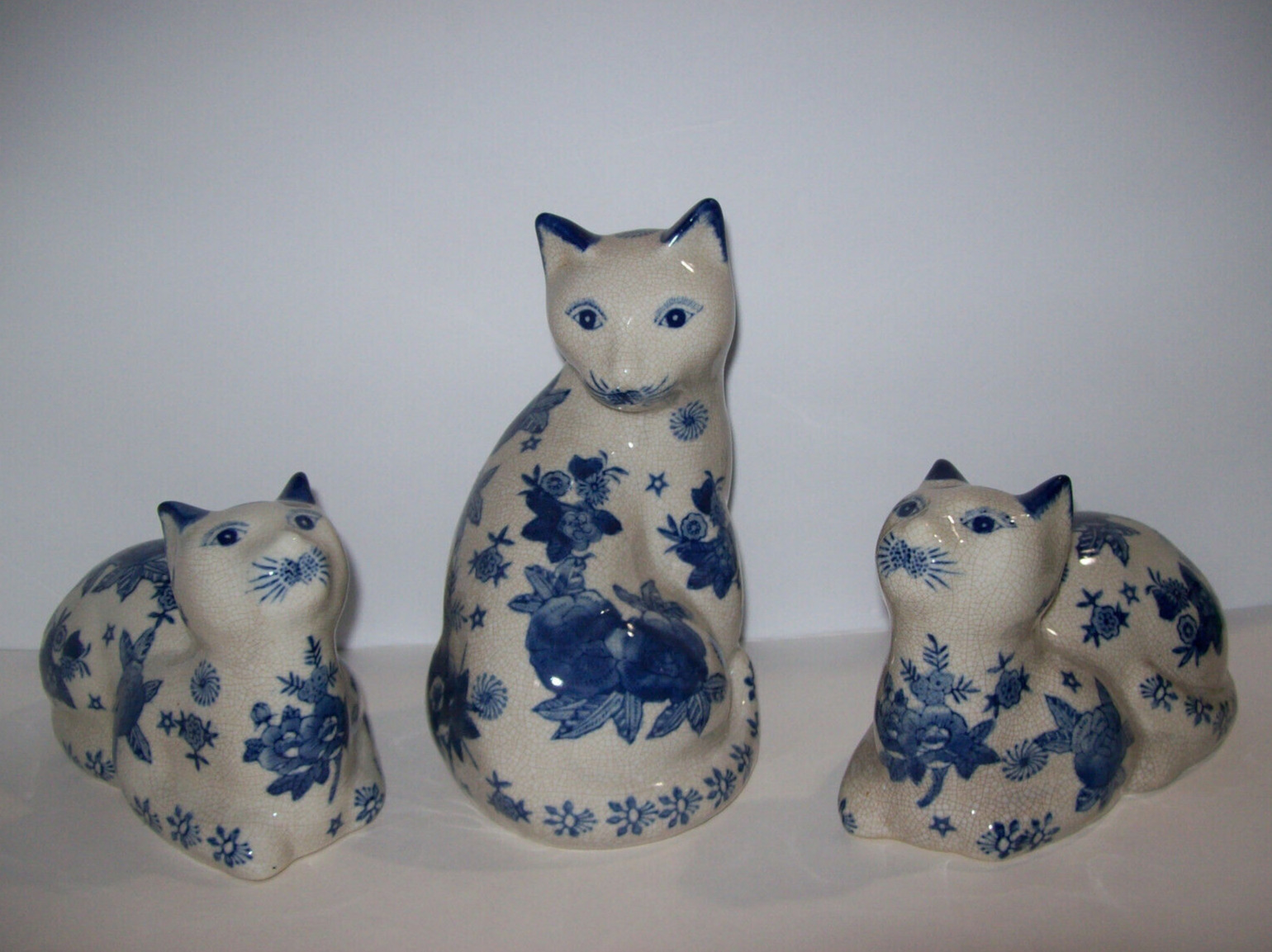 Lot of 3 Vintage Delft Blue Set of Ceramic Hand Painted Cat Figurines