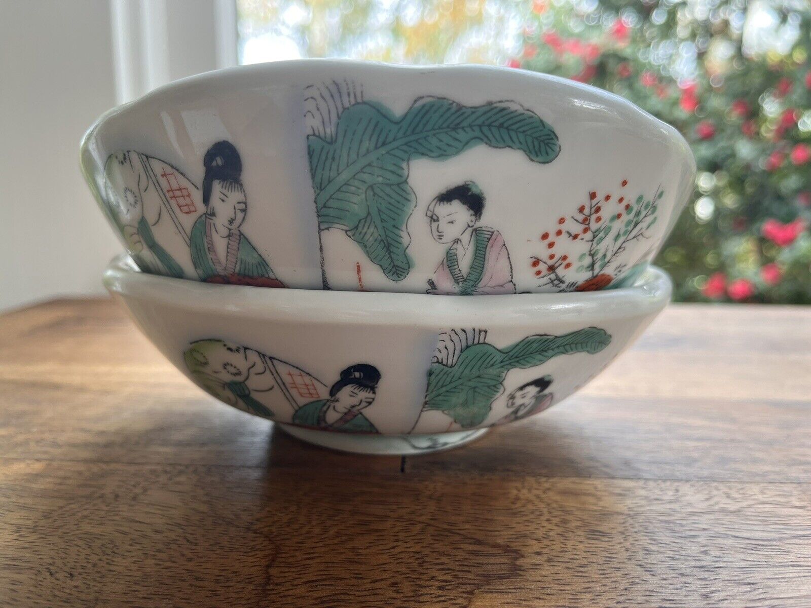Pair of Vintage Chinese Scalloped Bowls by FS Louie Berkeley, Two Women