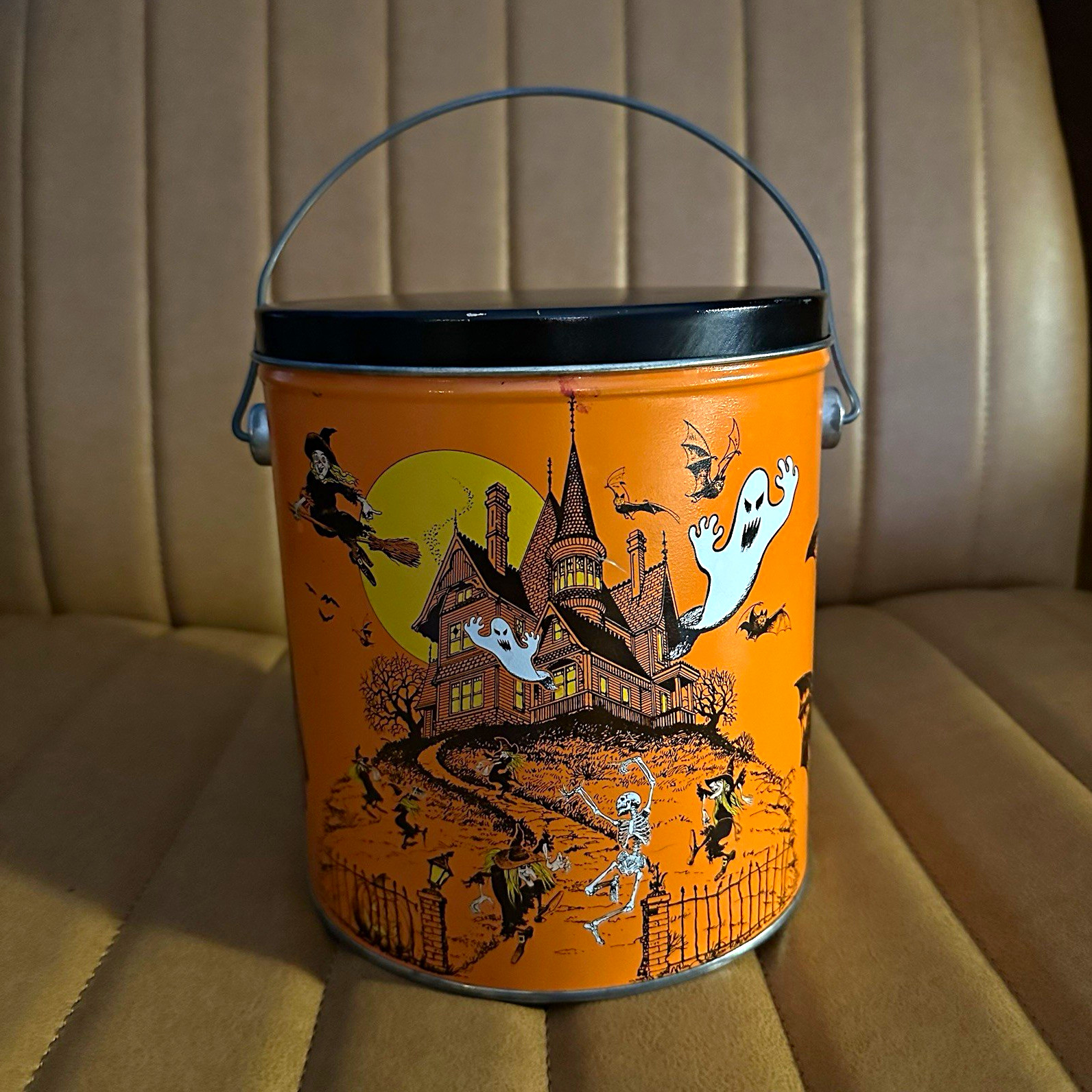 Vintage 1982 Halloween Orange Tin Bucket Pail w/ Lid Haunted House Witches Bats