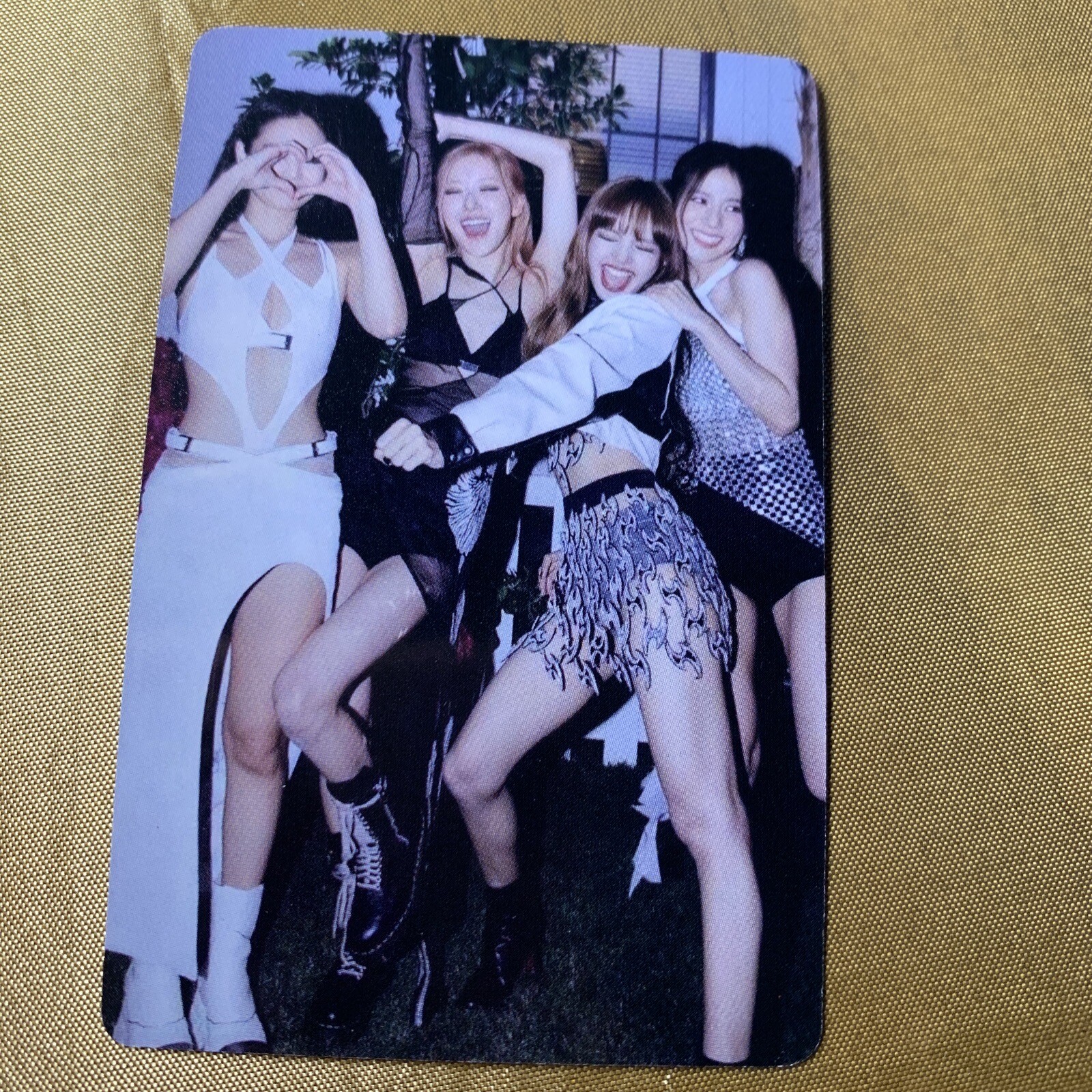BLACKPINK Group Pink Coachella Celeb K-pop Girl Photo Card Hug 1 BLACKPINK Group Pink Coachella Celeb K-pop Girl Photo Card Hug 1