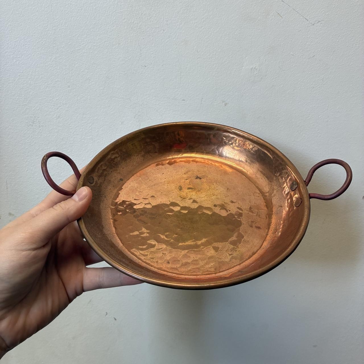 Antique Hammered Copper Brass Pot With Handles Antique Hammered Copper Brass Pot With Handles