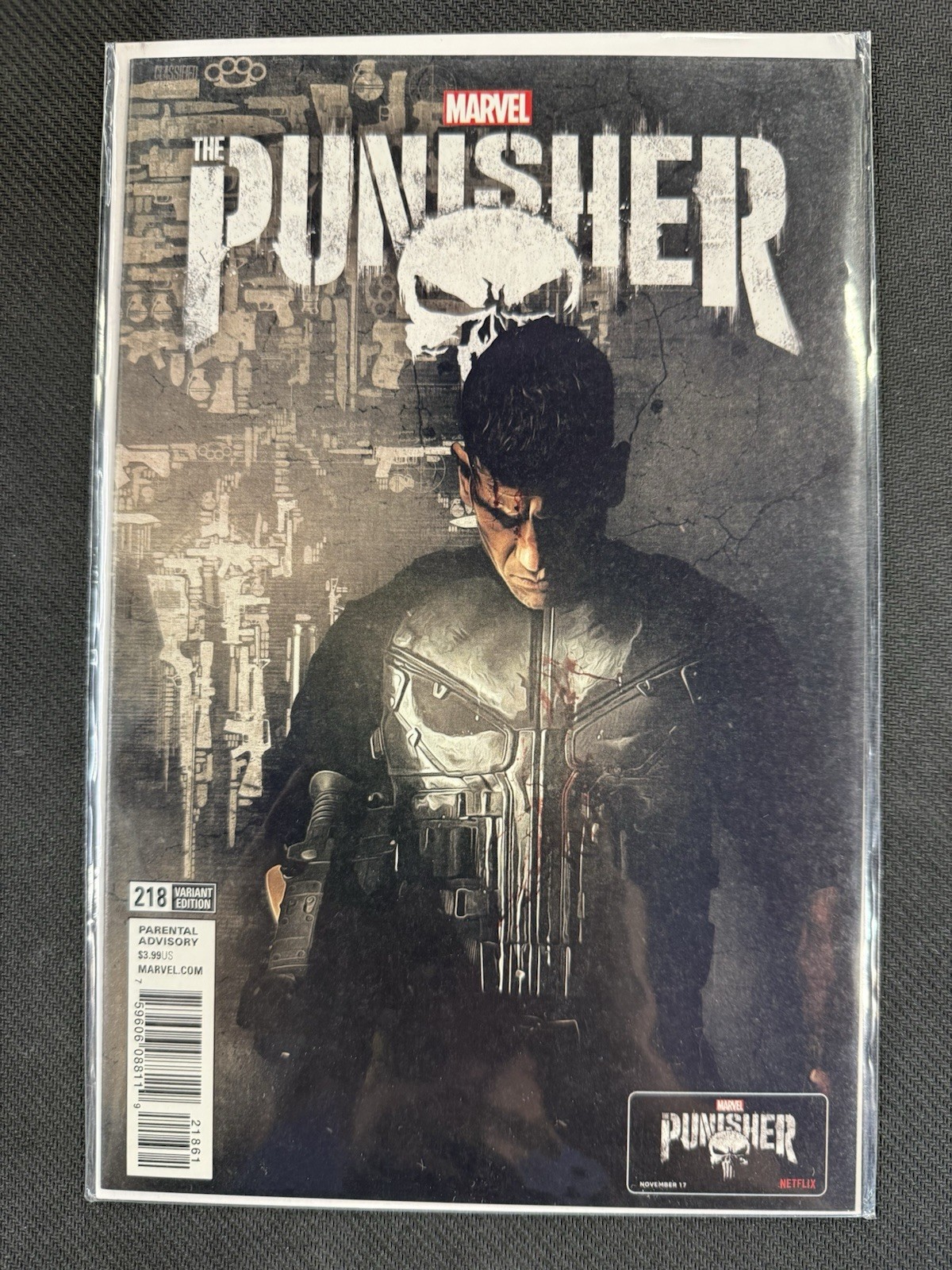 PUNISHER #218 Jon Bernthal TV Photo Variant Marvel Netflix color rub on back PUNISHER #218 Jon Bernthal TV Photo Variant Marvel Netflix color rub on back