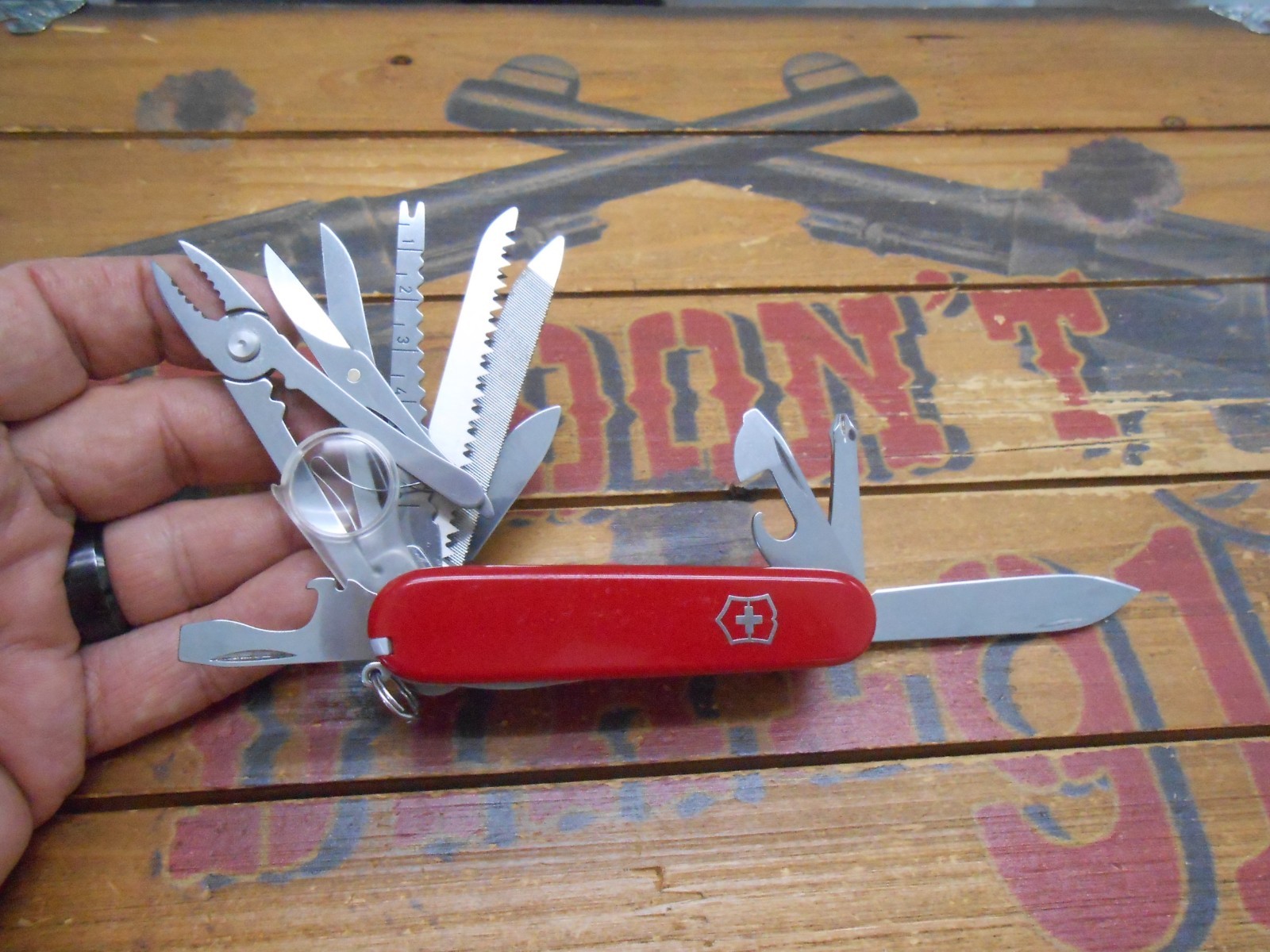 Victorinox Swiss Champ Swiss Army Knife 91mm Red Victorinox Swiss Champ Swiss Army Knife 91mm Red