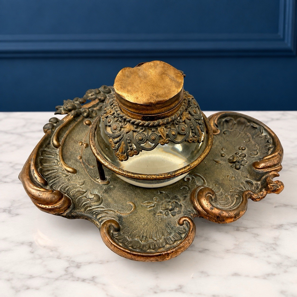 Rare Antique Rococo Inkwell Ornate Floral Desk Stand Glass Insert Collector Rare Antique Rococo Inkwell Ornate Floral Desk Stand Glass Insert Collector