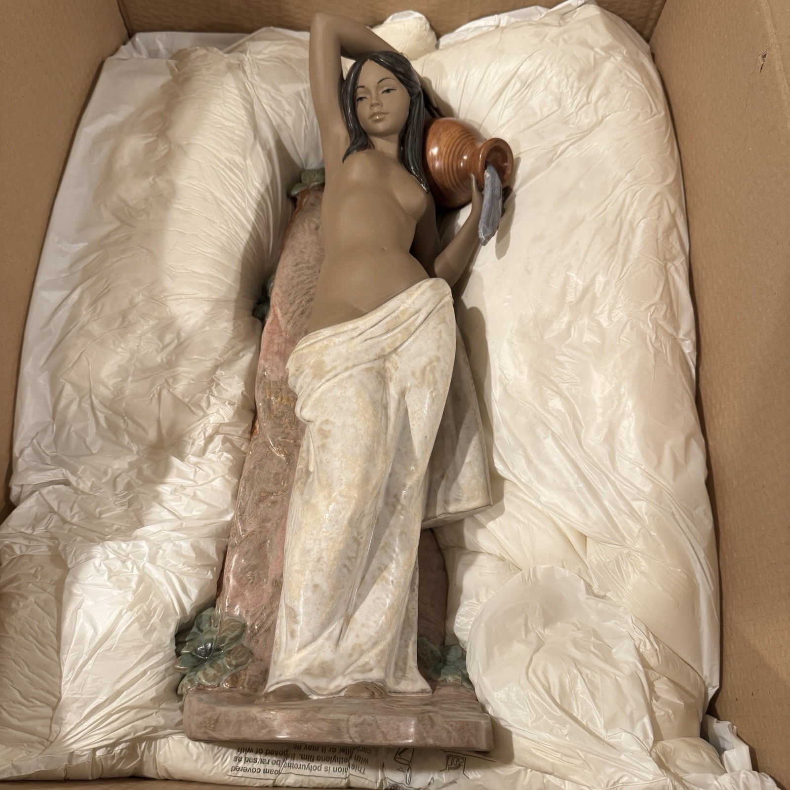 1999 Retired Lladro 2396 “From the Spring” Girl with Jug - In Original Open Box 1999 Retired Lladro 2396 “From the Spring” Girl with Jug - In Original Open Box