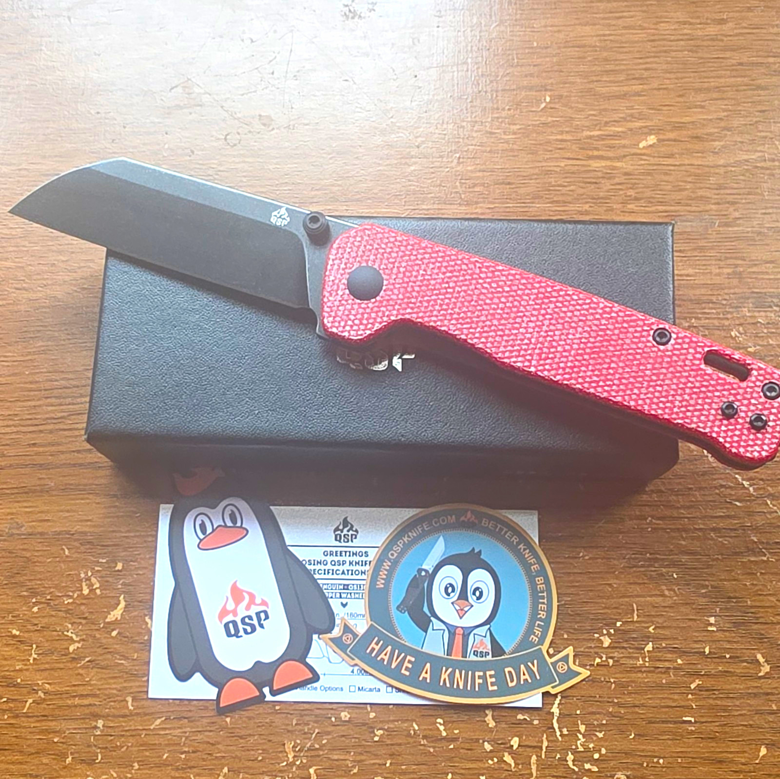 QSP Penguin V2 QS130V2-D2 D2 Sheepsfoot Plain Manual Liner Red Micarta Clip