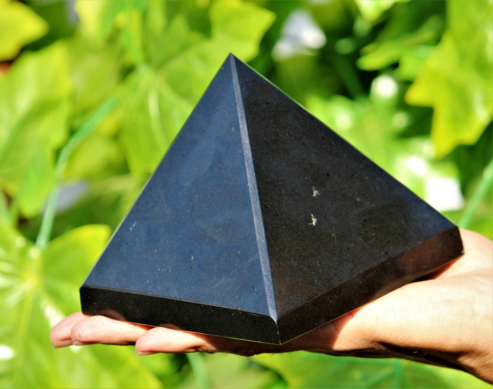 Superb Large 110MM Black Tourmaline Crystal Quartz Healing Energy Stone Pyramid Superb Large 110MM Black Tourmaline Crystal Quartz Healing Energy Stone Pyramid