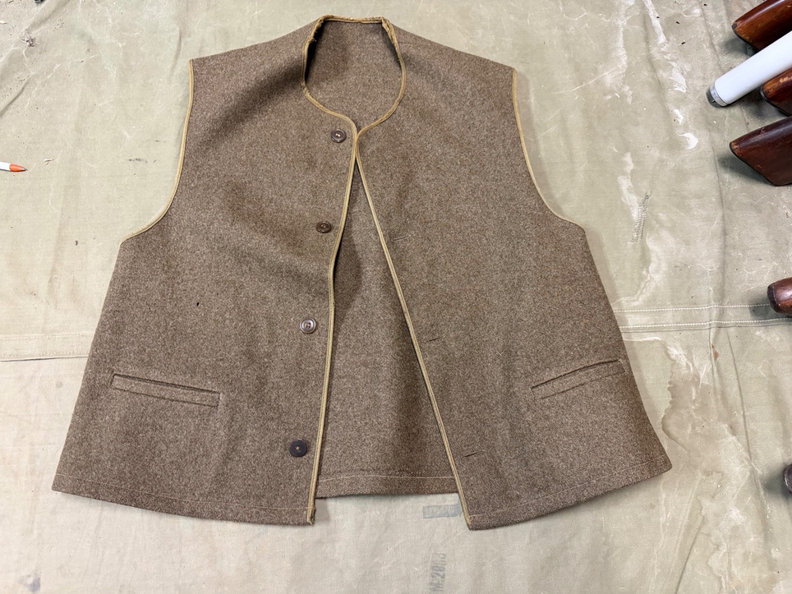 ORIGINAL WWI US ARMY M1917 INFANTRY WOOL JERKIN VEST- MEDIUM 40R ORIGINAL WWI US ARMY M1917 INFANTRY WOOL JERKIN VEST- MEDIUM 40R