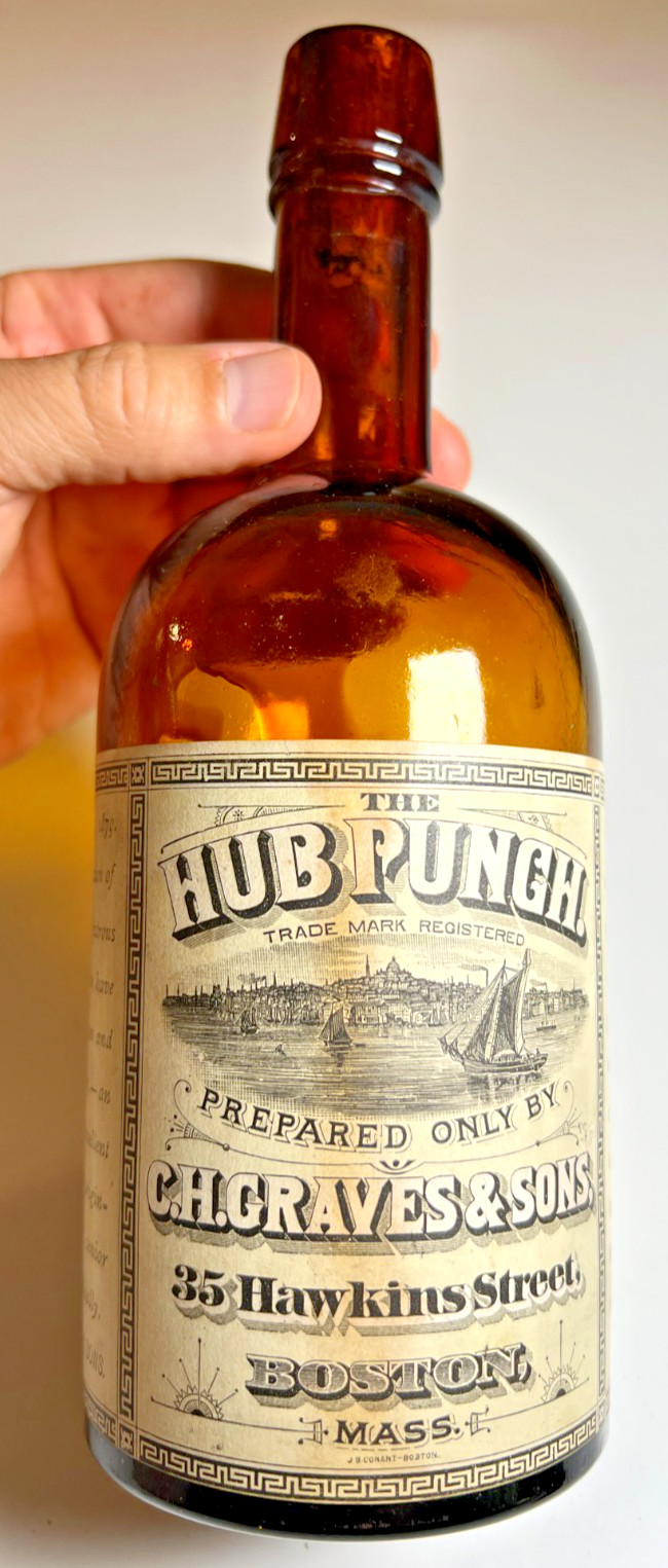 Antique Graves & Sons HUB PUNCH Boston Massachusetts Whiskey Liquor Bottle c1880 Antique Graves & Sons HUB PUNCH Boston Massachusetts Whiskey Liquor Bottle c1880