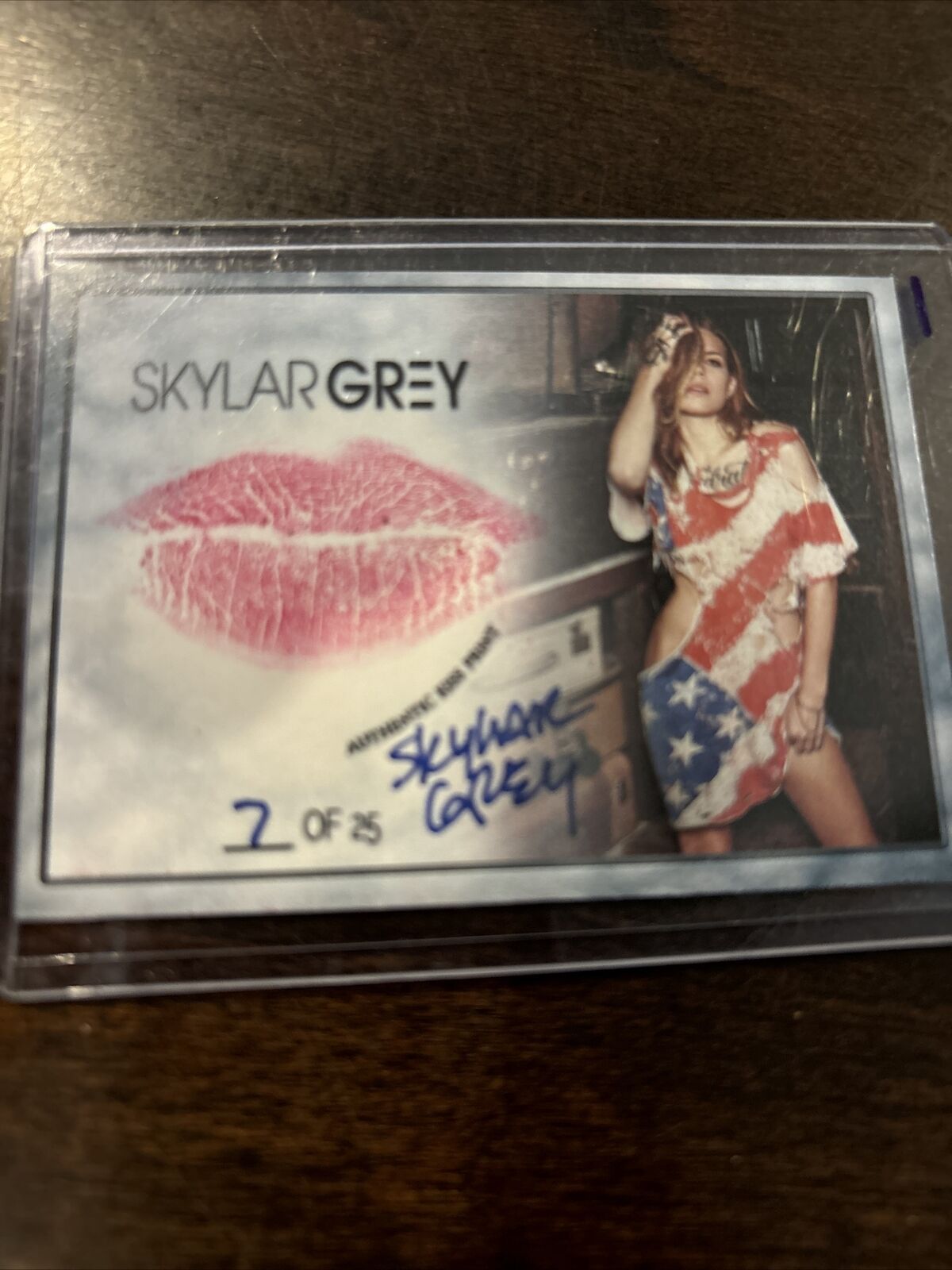 Collector Expo Skylar Grey Autograph Kiss Card  25/25