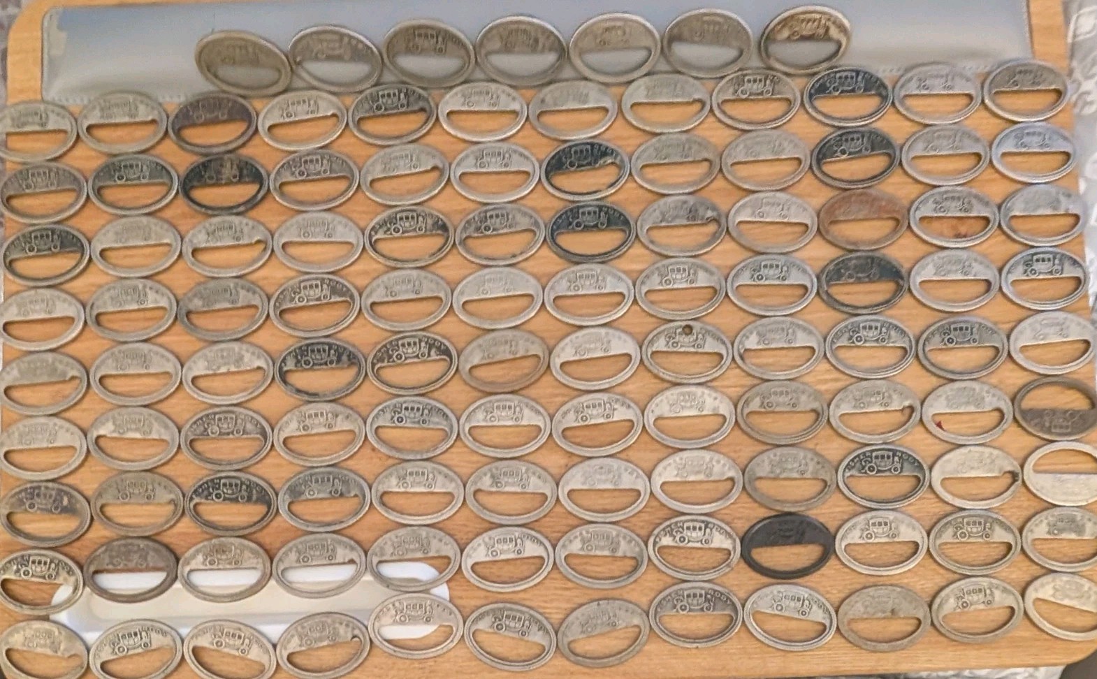 Set Of 115 Vintage Fisher Body General Motors Employee Badges Automobilia READ Set Of 115 Vintage Fisher Body General Motors Employee Badges Automobilia READ
