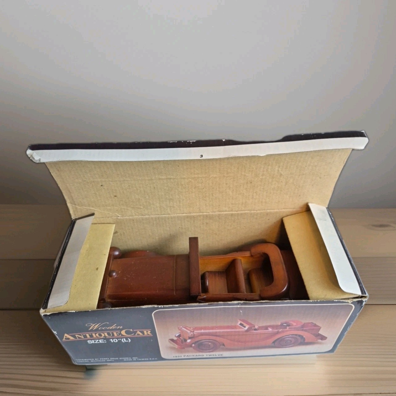 Vtg 1933 Packard Twelve Wooden Model Car 10" Perry Drug Store Pontiac MI Boxed Vtg 1933 Packard Twelve Wooden Model Car 10" Perry Drug Store Pontiac MI Boxed