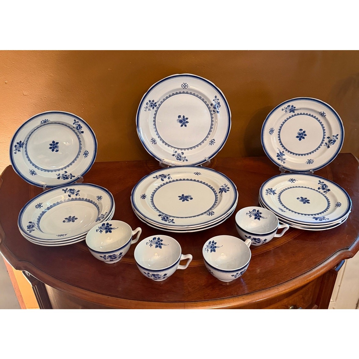 Vintage Copeland Spode Gloucester Blue Dinnerware Set 16 Piece Service for 4 Vintage Copeland Spode Gloucester Blue Dinnerware Set 16 Piece Service for 4