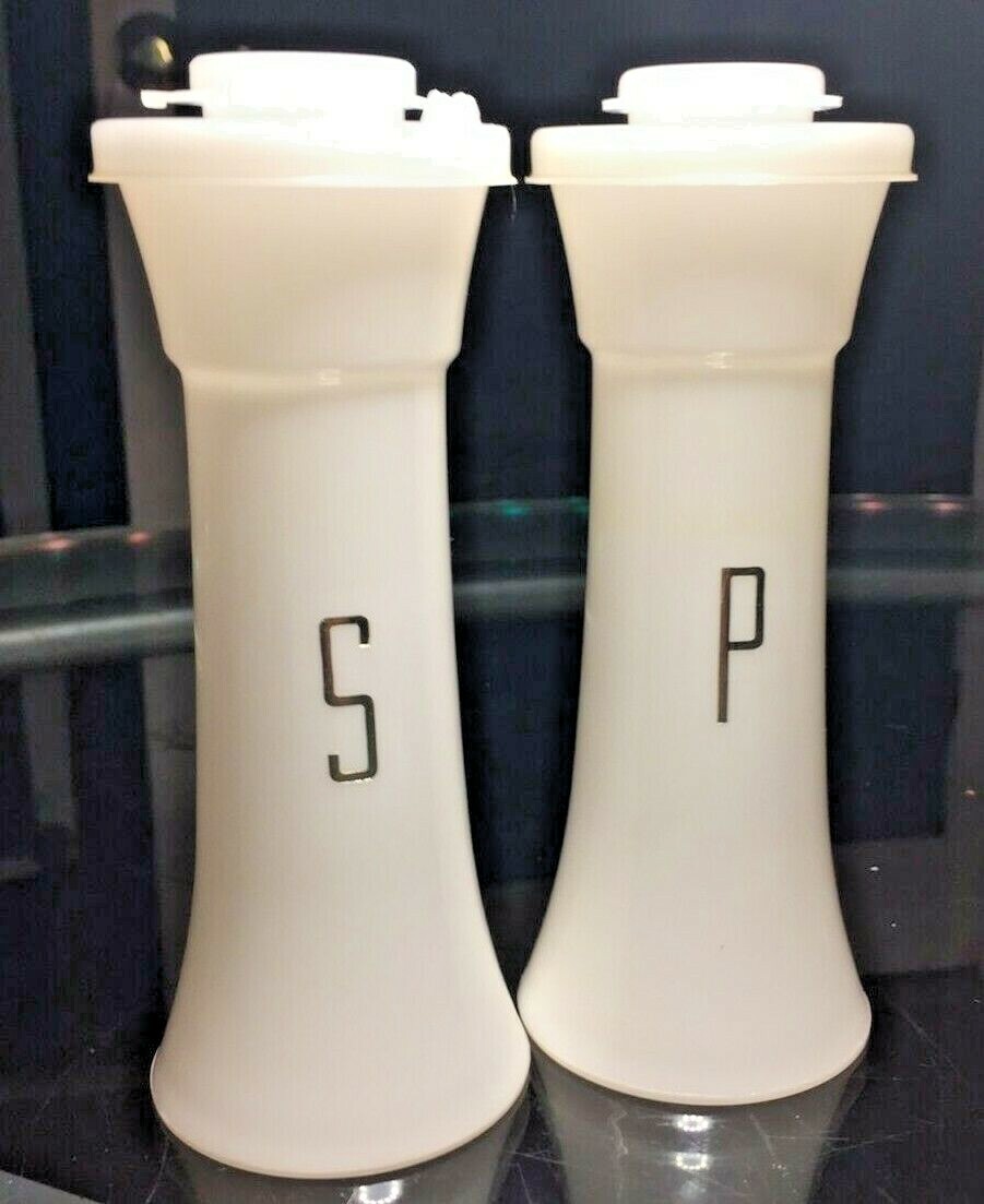 *NEW* TUPPERWARE *USA* VINTAGE STOCK Large Hourglass 6" Salt & Pepper Shakers *NEW* TUPPERWARE *USA* VINTAGE STOCK Large Hourglass 6" Salt & Pepper Shakers