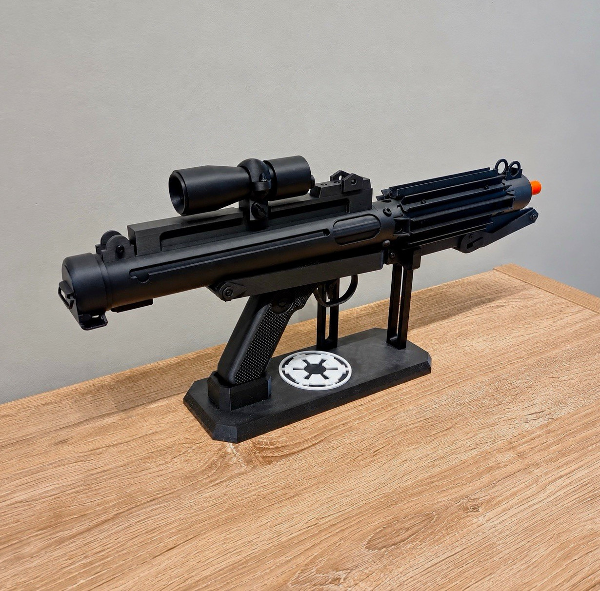 Star Wars E-11 Stormtrooper Blaster ROTJ Version | Cosplay Prop Replica Star Wars E-11 Stormtrooper Blaster ROTJ Version | Cosplay Prop Replica