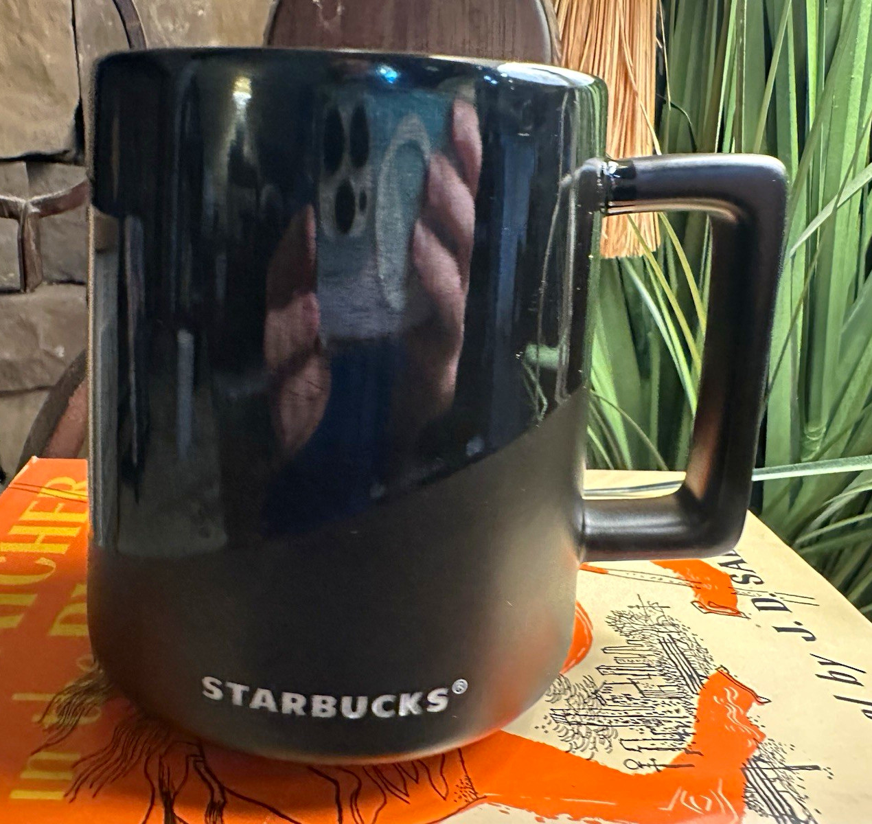 Starbucks Black Coffee & Tea Mug 14 fl oz (414 mL) Original 2017 Starbucks Black Coffee & Tea Mug 14 fl oz (414 mL) Original 2017