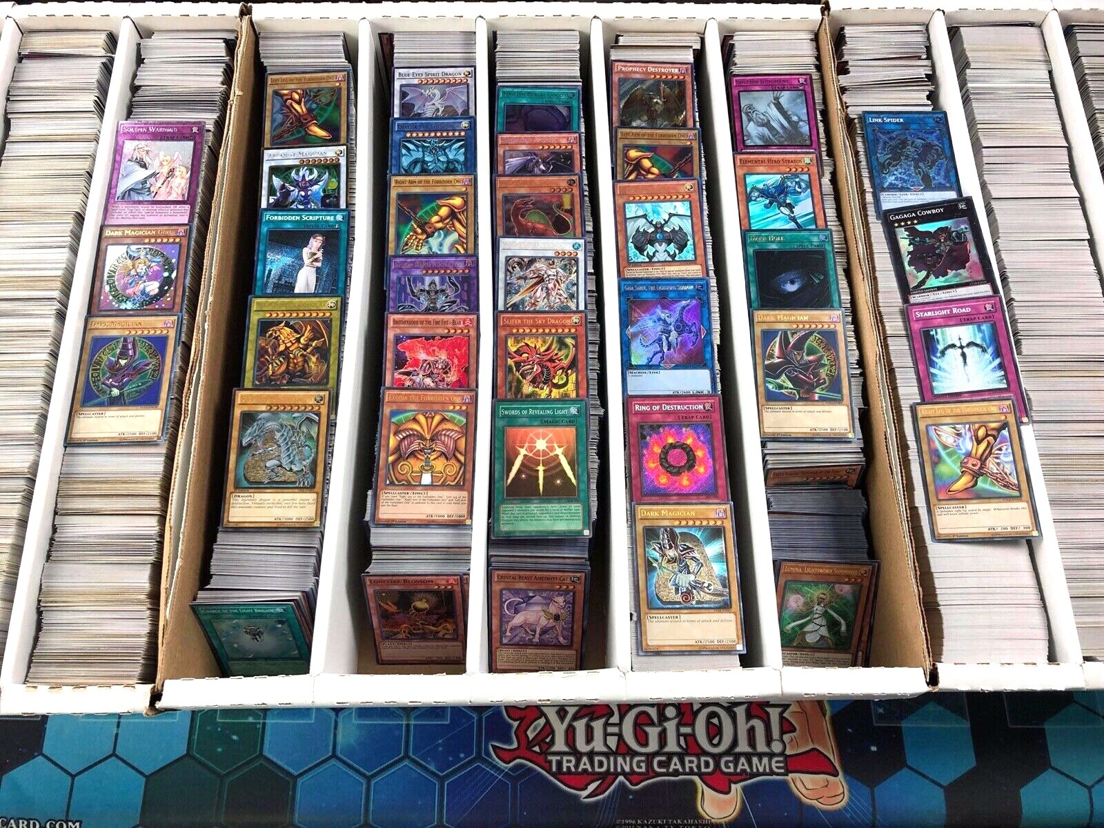 YUGIOH 1000 CARDS ALL HOLOGRAPHIC FOIL COLLECTION BOX BINDER & DECK STARTER LOT YUGIOH 1000 CARDS ALL HOLOGRAPHIC FOIL COLLECTION BOX BINDER & DECK STARTER LOT