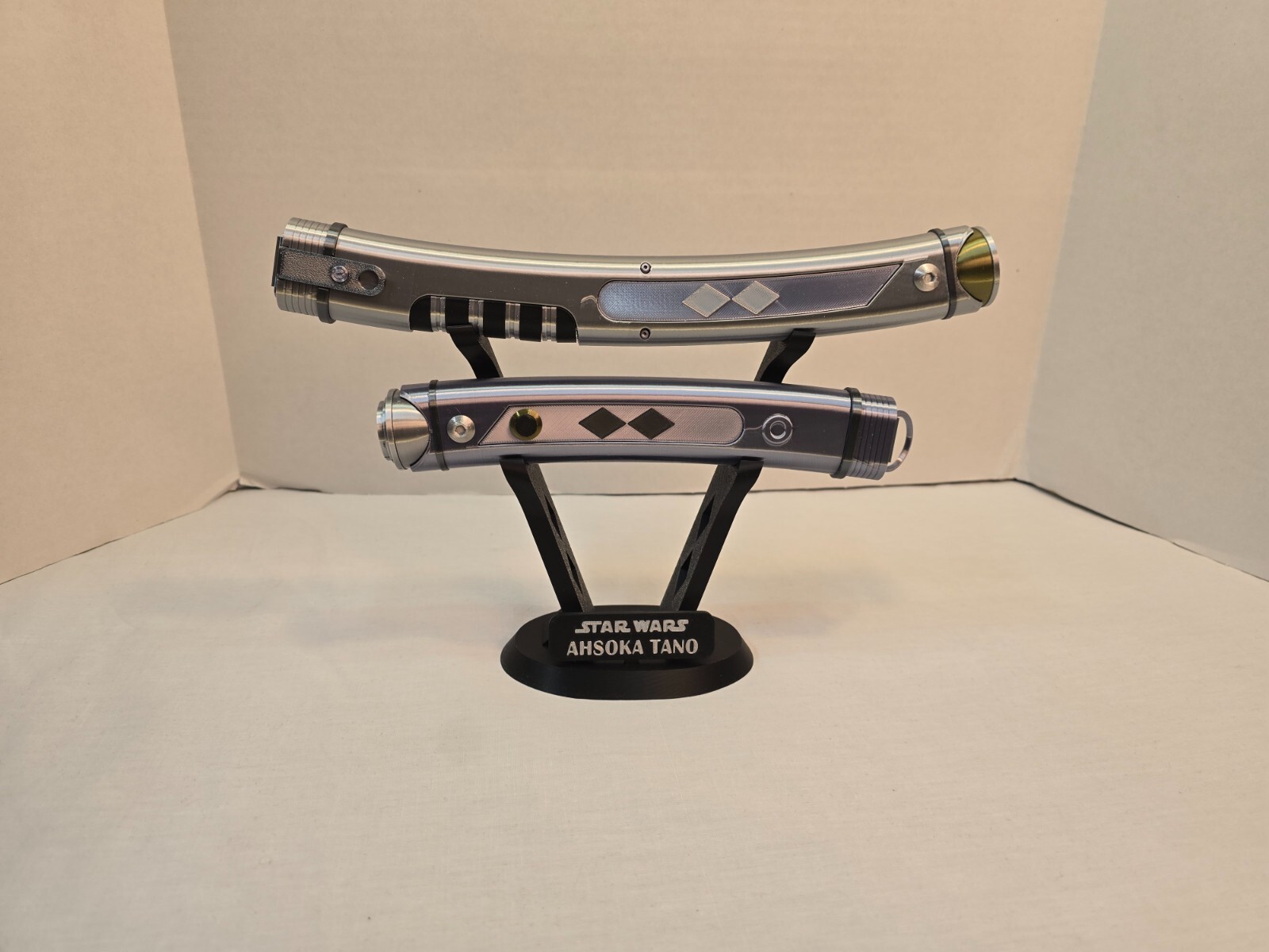 Ahsoka Tano Inspired Lightsaber Replica and Stand, Star Wars Ahsoka Tano Inspired Lightsaber Replica and Stand, Star Wars