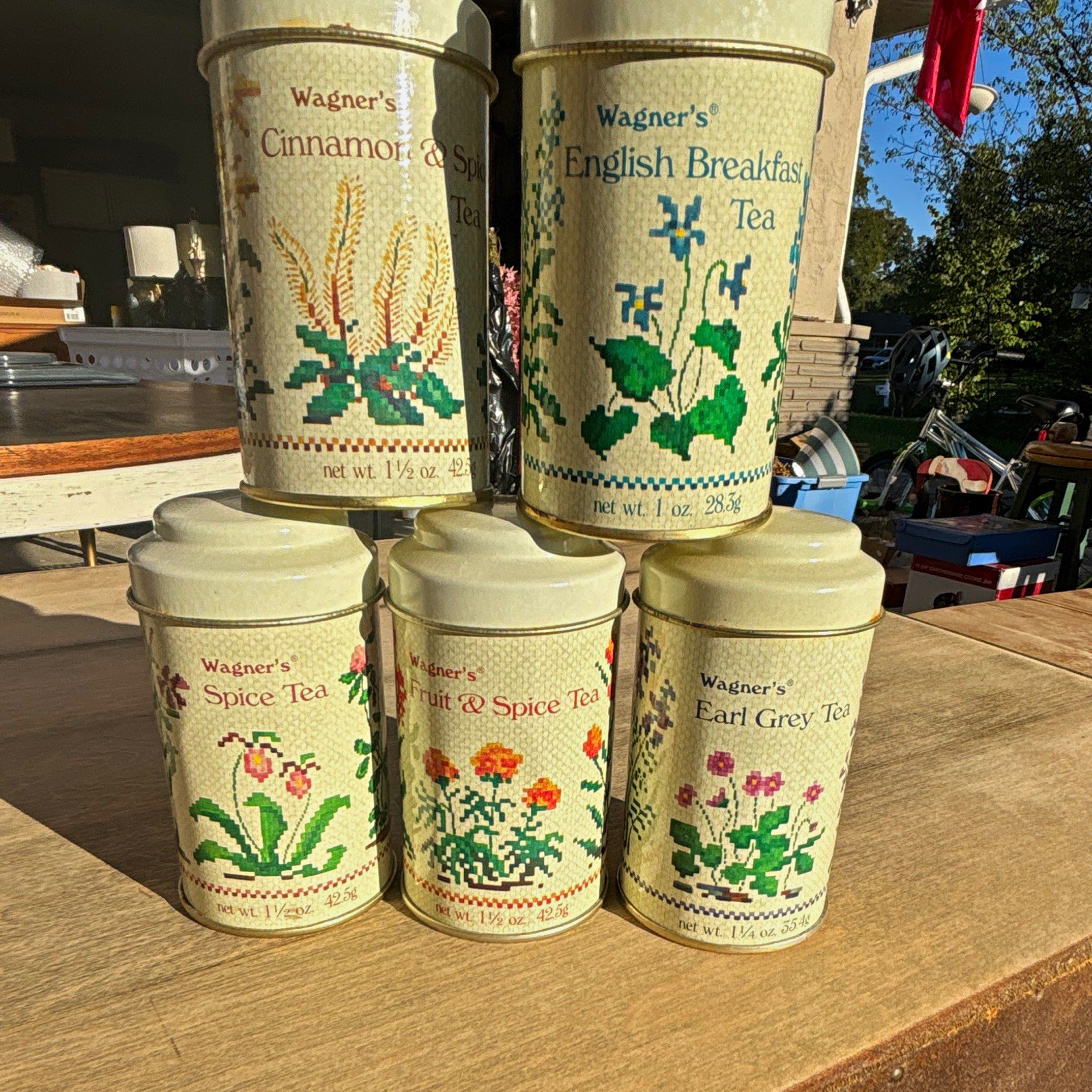 Vintage Wagner's Lot of 5 Tea Tin Canisters w/ Lids, 3.5” tall Vintage Wagner's Lot of 5 Tea Tin Canisters w/ Lids, 3.5” tall