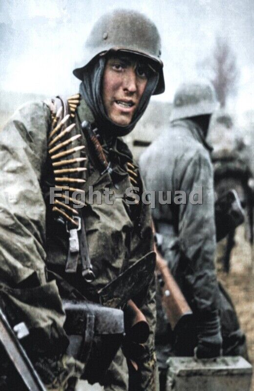 WW2 Picture Photo German soldier with full gear 4156