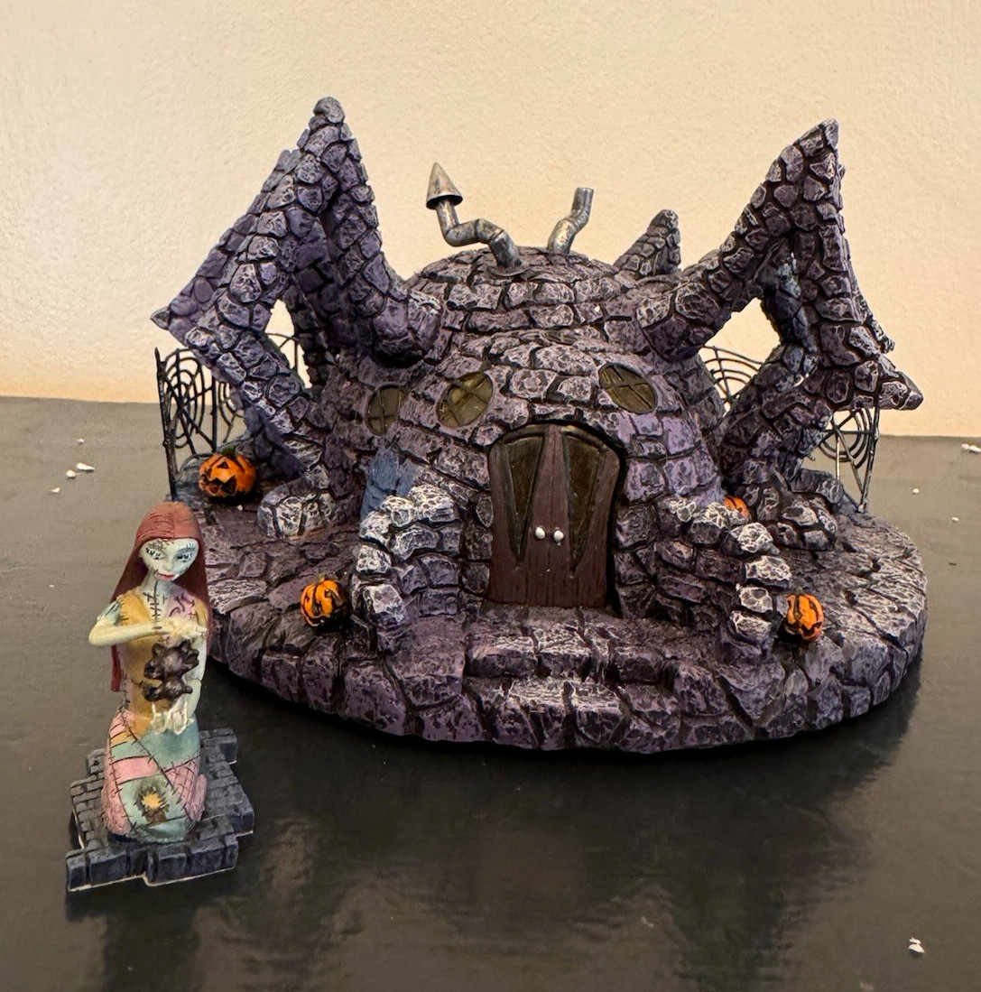 Hawthorne Village / Disney – The Nightmare Before Christmas “Spider House” 2007 Hawthorne Village / Disney – The Nightmare Before Christmas “Spider House” 2007