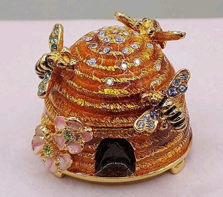 Estée Lauder Jay Strongwater All the Buzz Enameled Perfume Compact Empty 2008