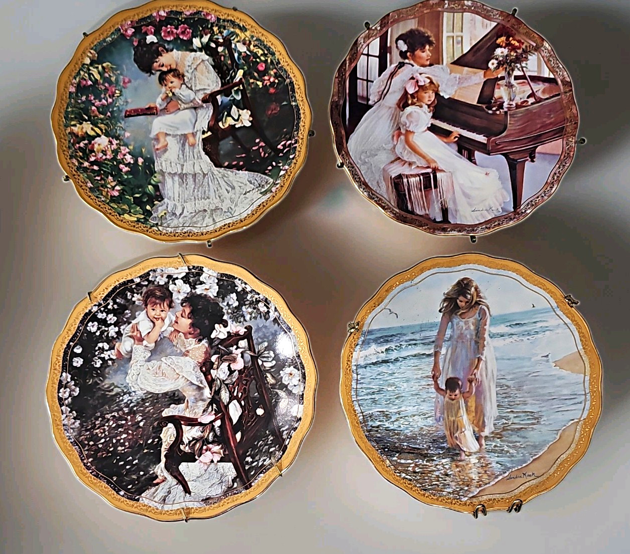 Sandra Kuck Reflections of Love Plates Lot of 4 w/ Wall Hangers Mother Reco Sandra Kuck Reflections of Love Plates Lot of 4 w/ Wall Hangers Mother Reco
