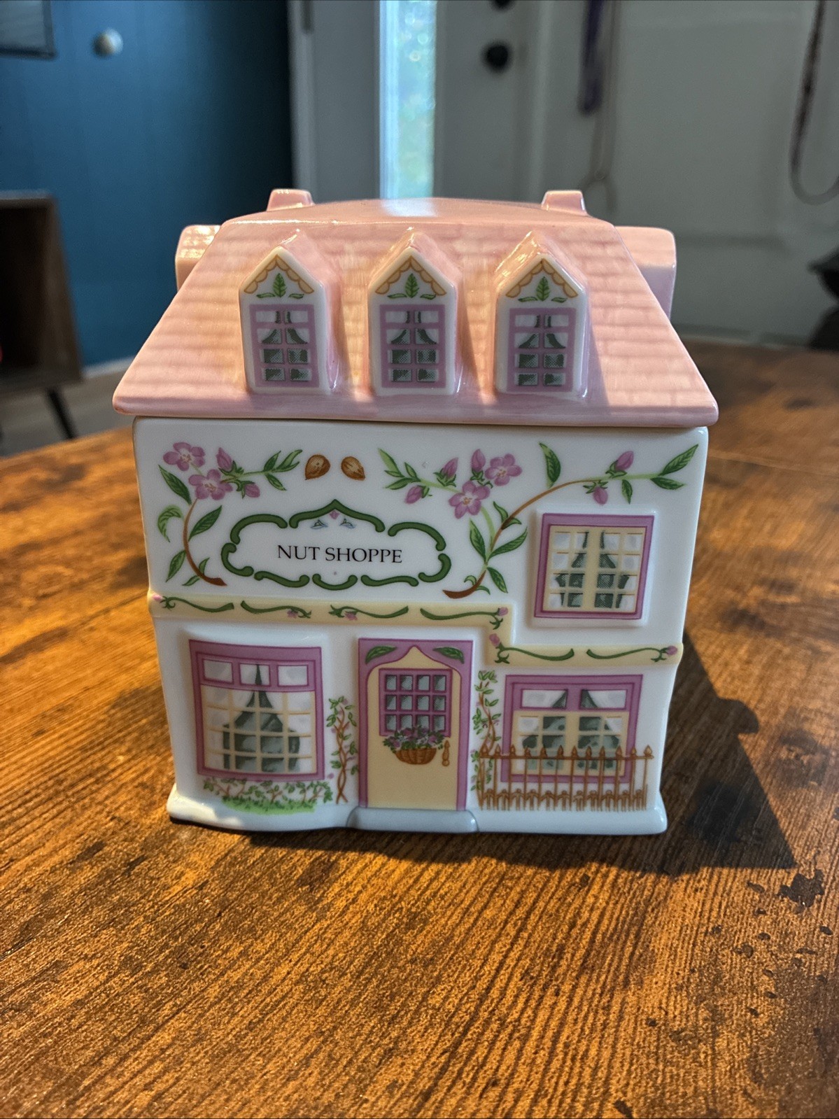 Vtg Lenox Spice Village "Nut Shoppe" Canister 1993 Vtg Lenox Spice Village "Nut Shoppe" Canister 1993